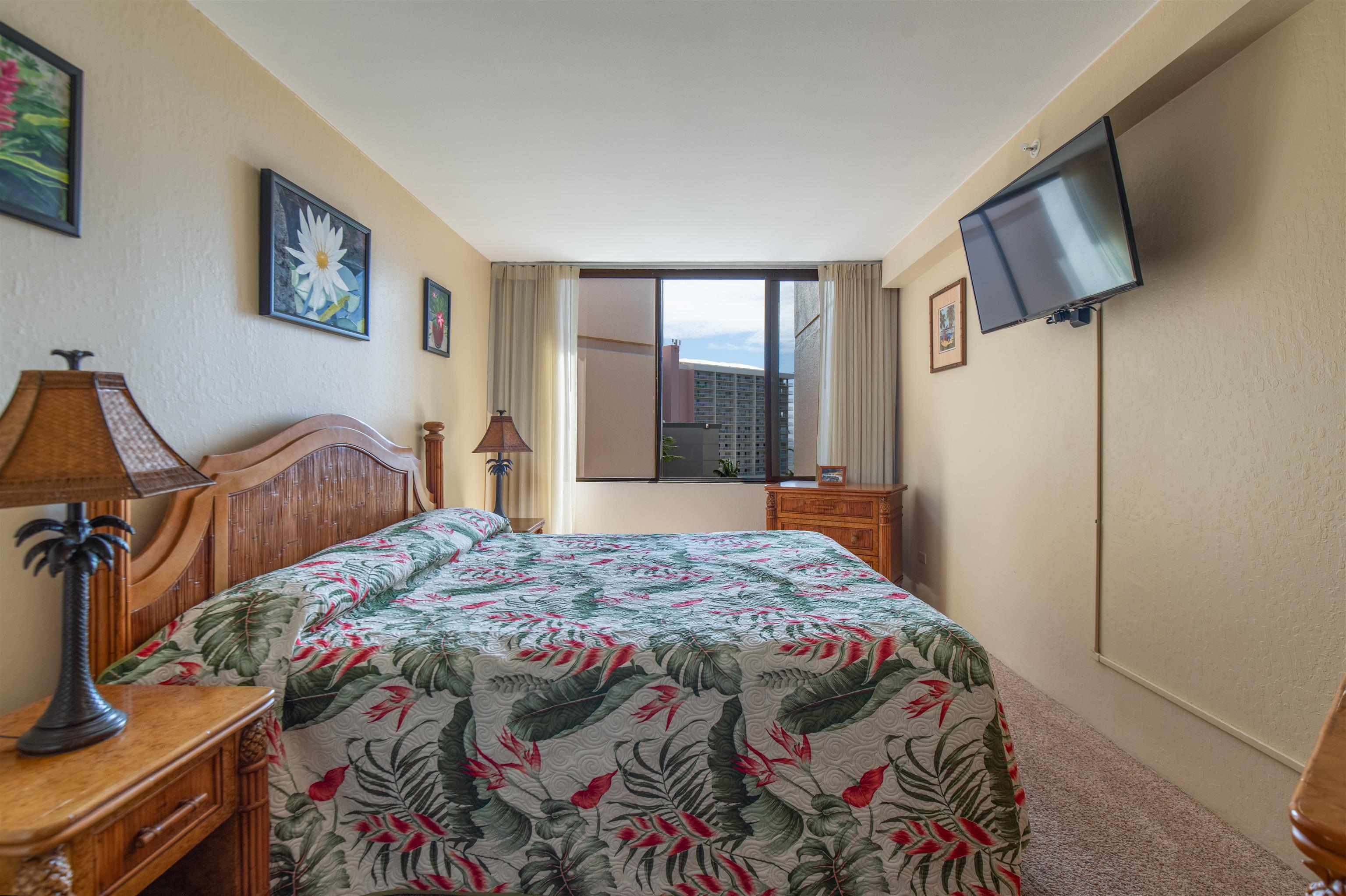 Kaanapali Shores condo # 825, Lahaina, Hawaii - photo 11 of 36