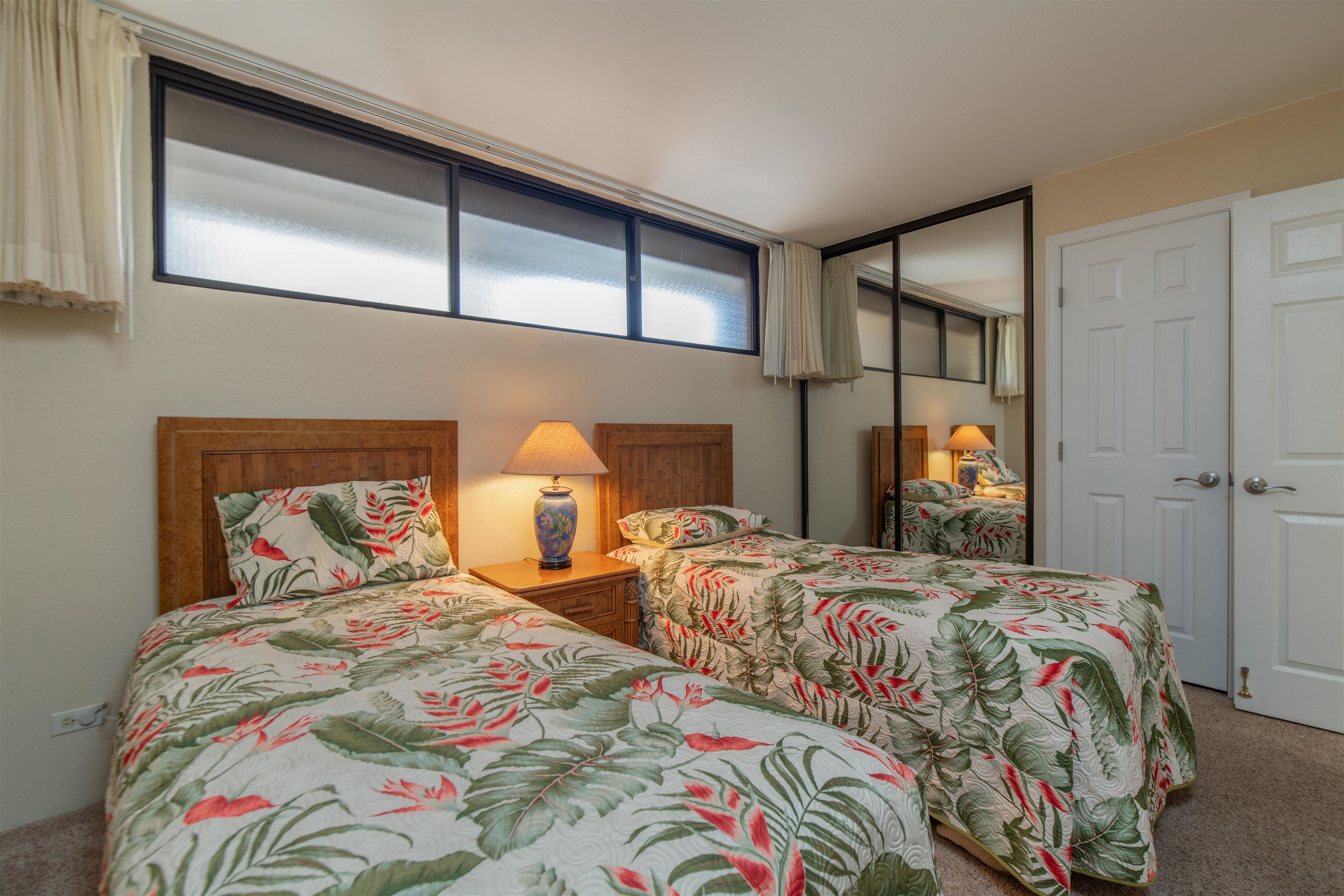 Kaanapali Shores condo # 825, Lahaina, Hawaii - photo 12 of 36