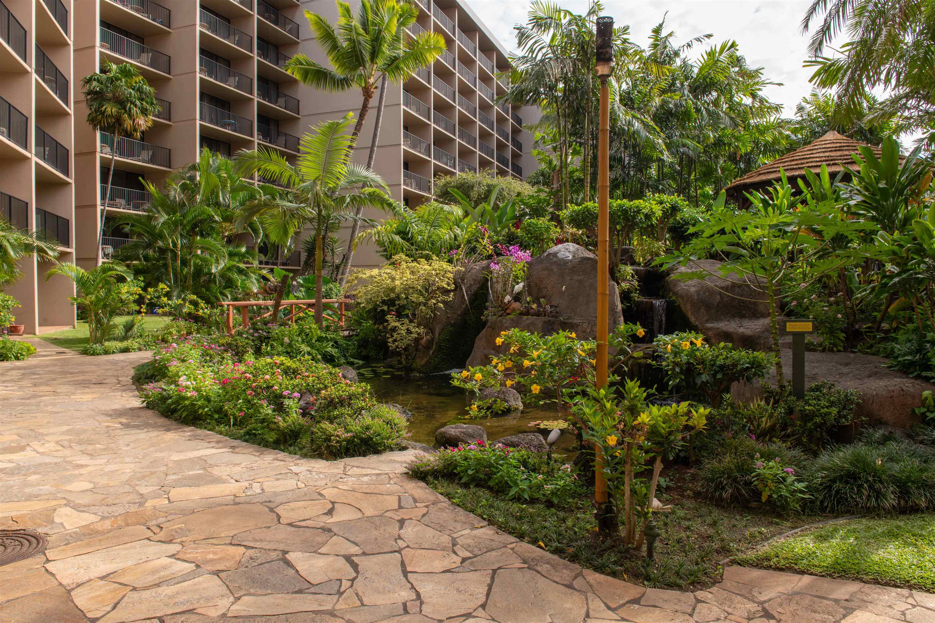Kaanapali Shores condo # 825, Lahaina, Hawaii - photo 29 of 36