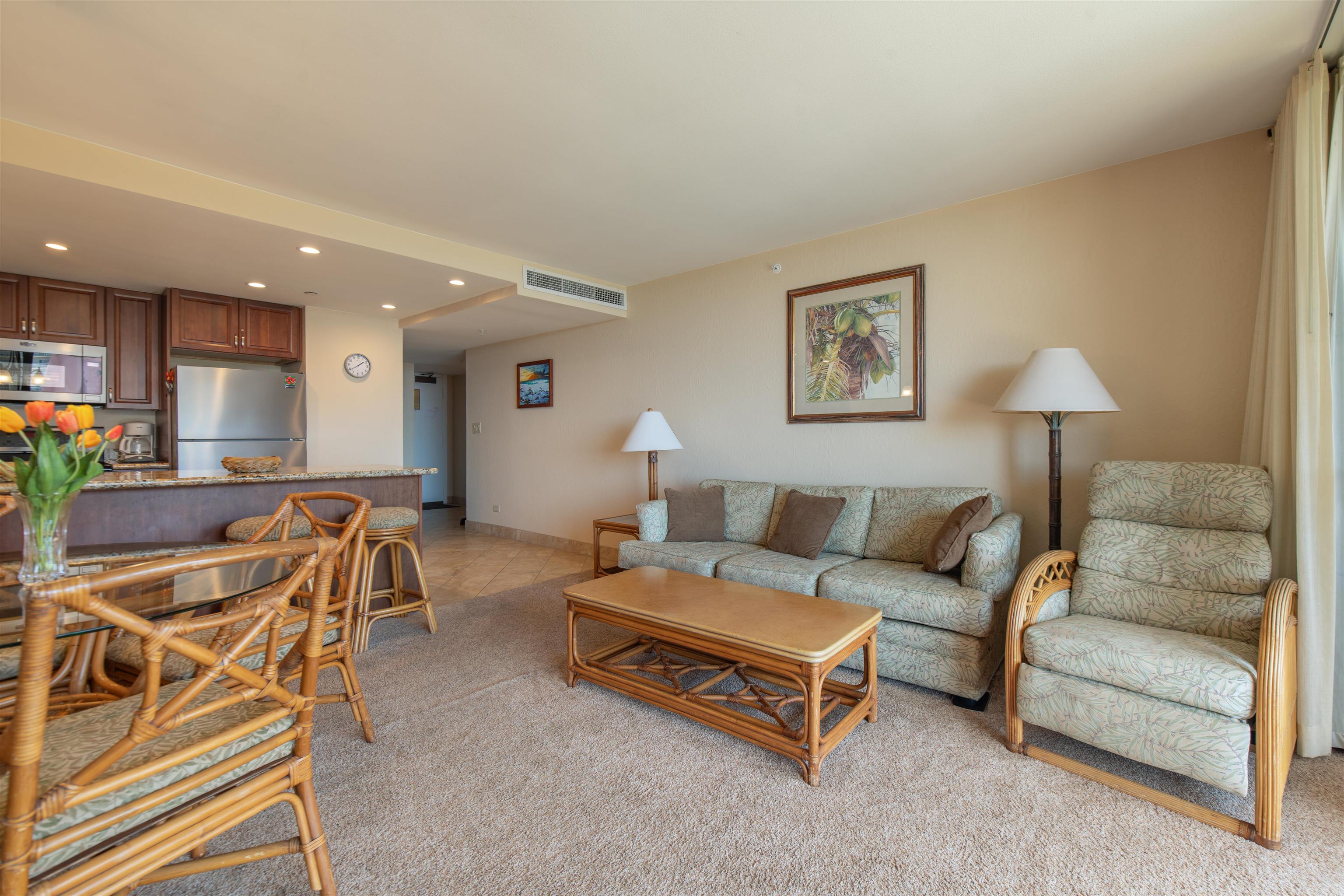 Kaanapali Shores condo # 825, Lahaina, Hawaii - photo 10 of 36