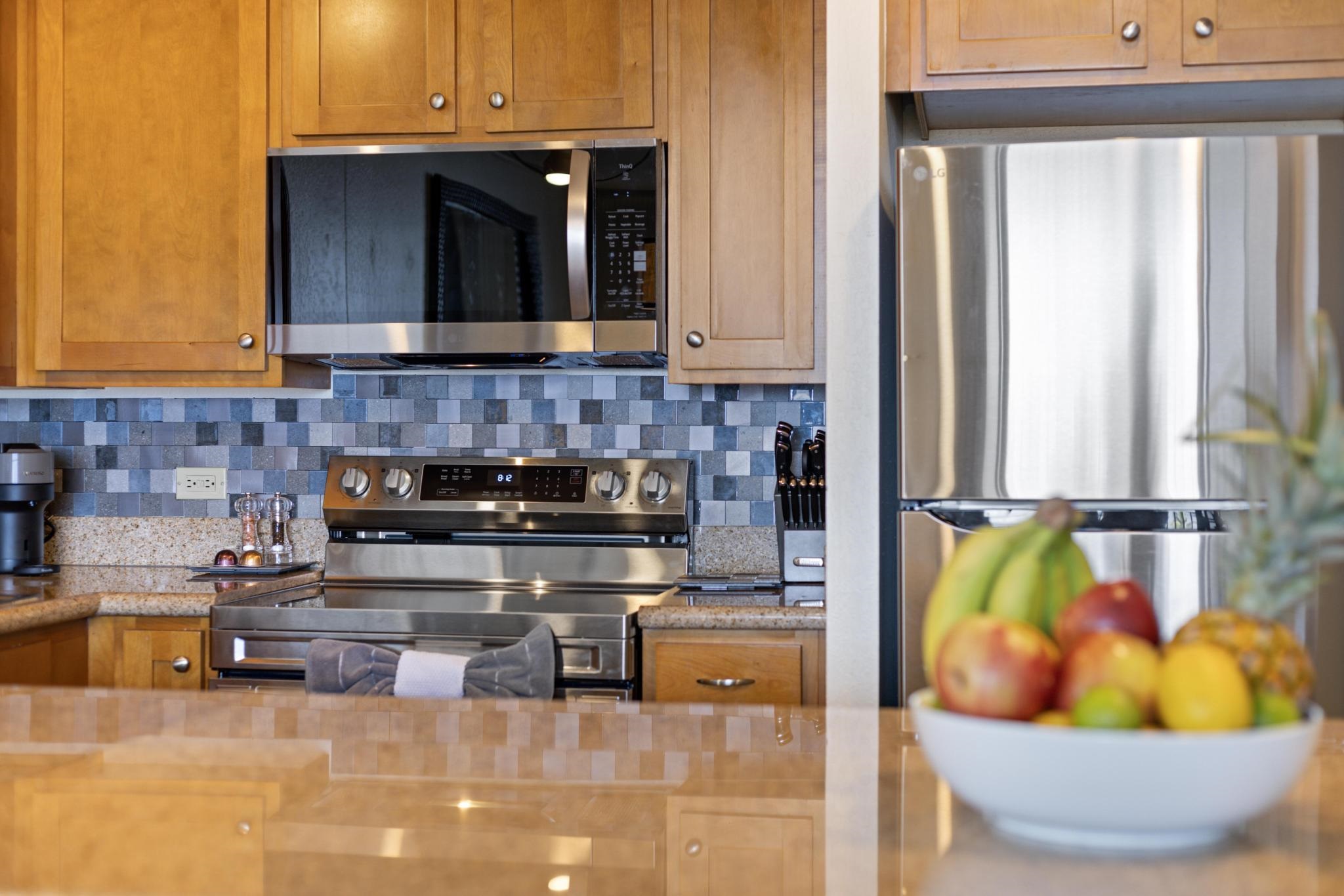 Kaanapali Shores condo # 826, Lahaina, Hawaii - photo 11 of 26