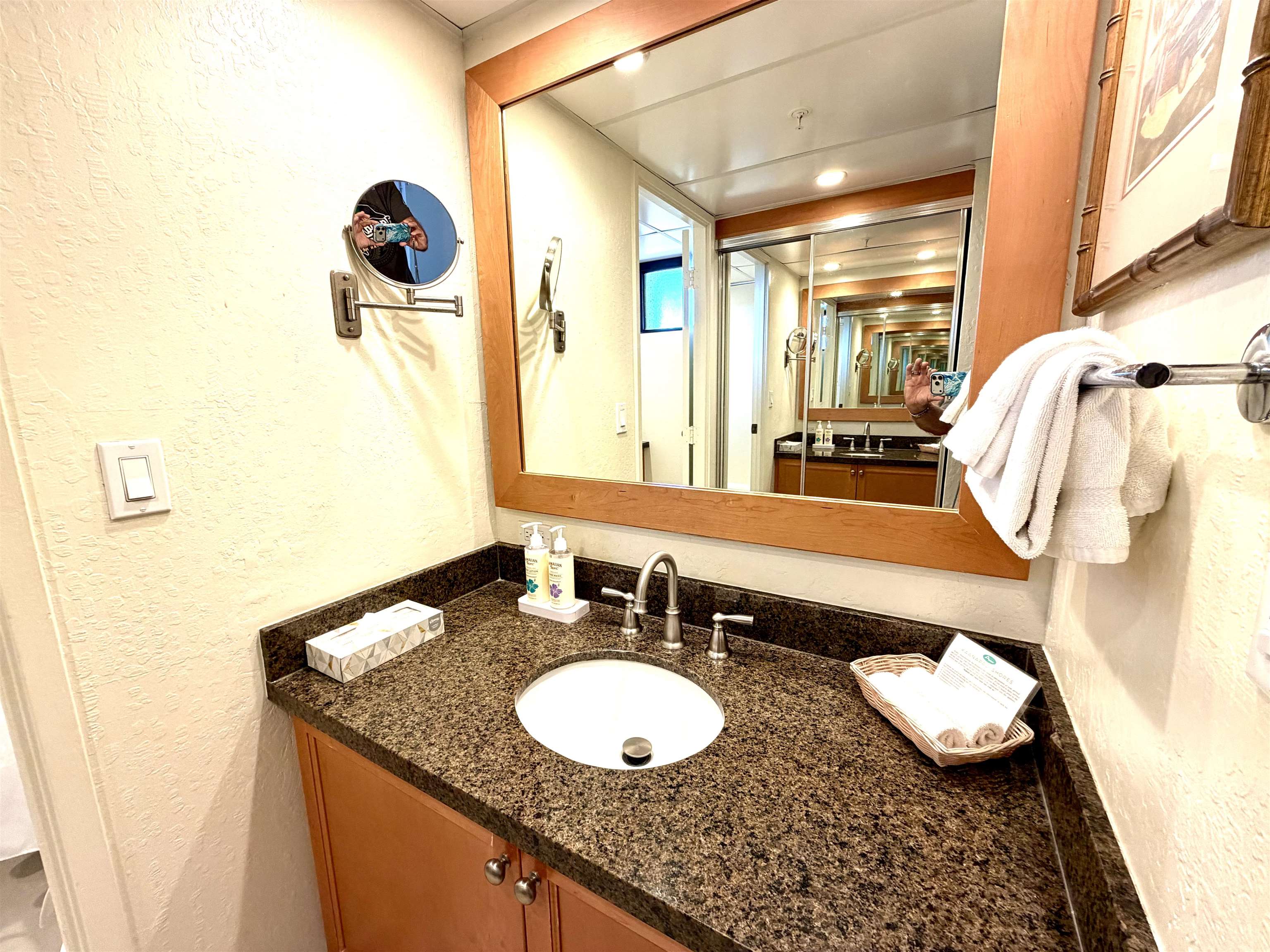 Kaanapali Shores condo # 834, Lahaina, Hawaii - photo 19 of 50