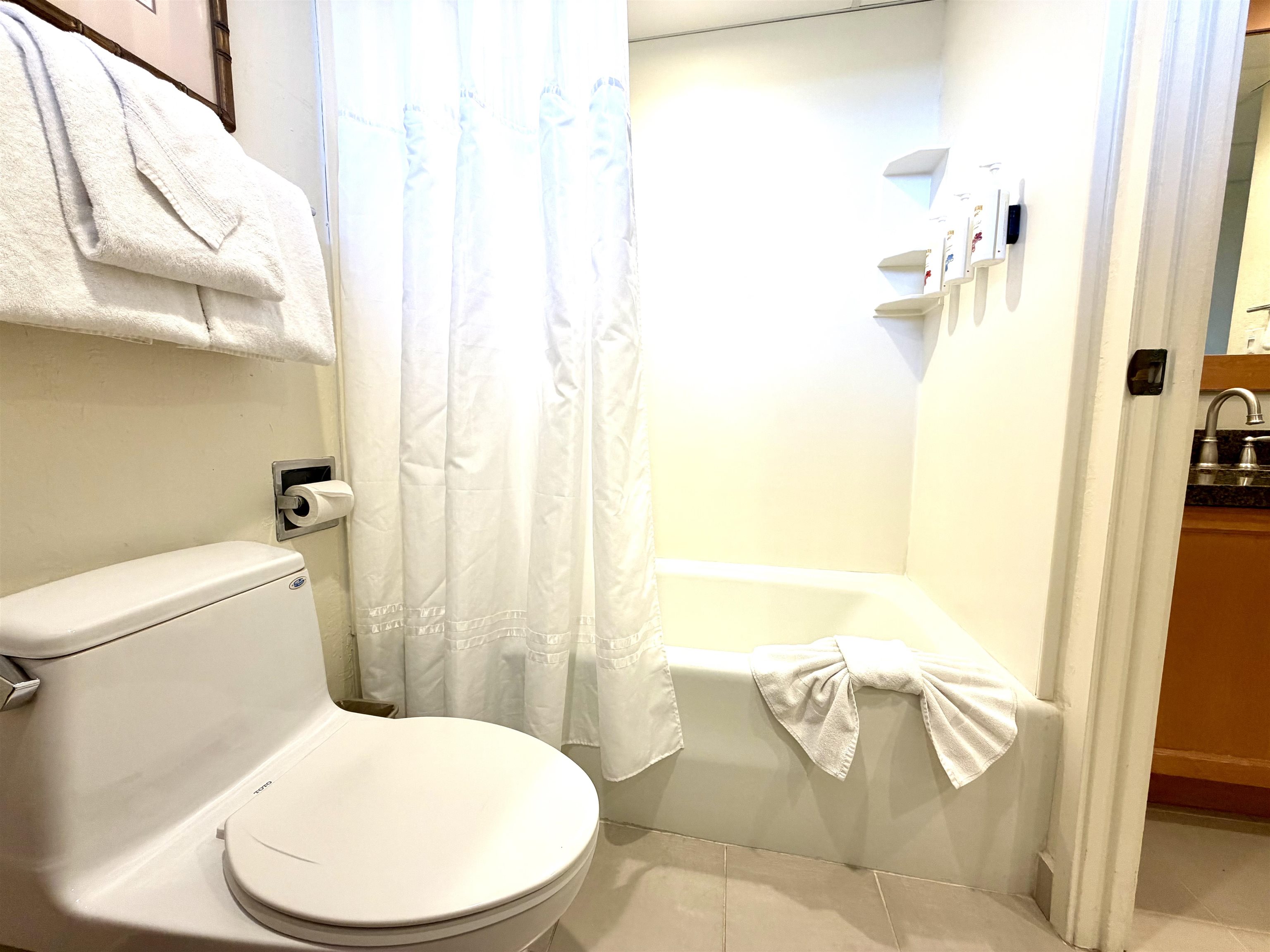 Kaanapali Shores condo # 834, Lahaina, Hawaii - photo 21 of 50