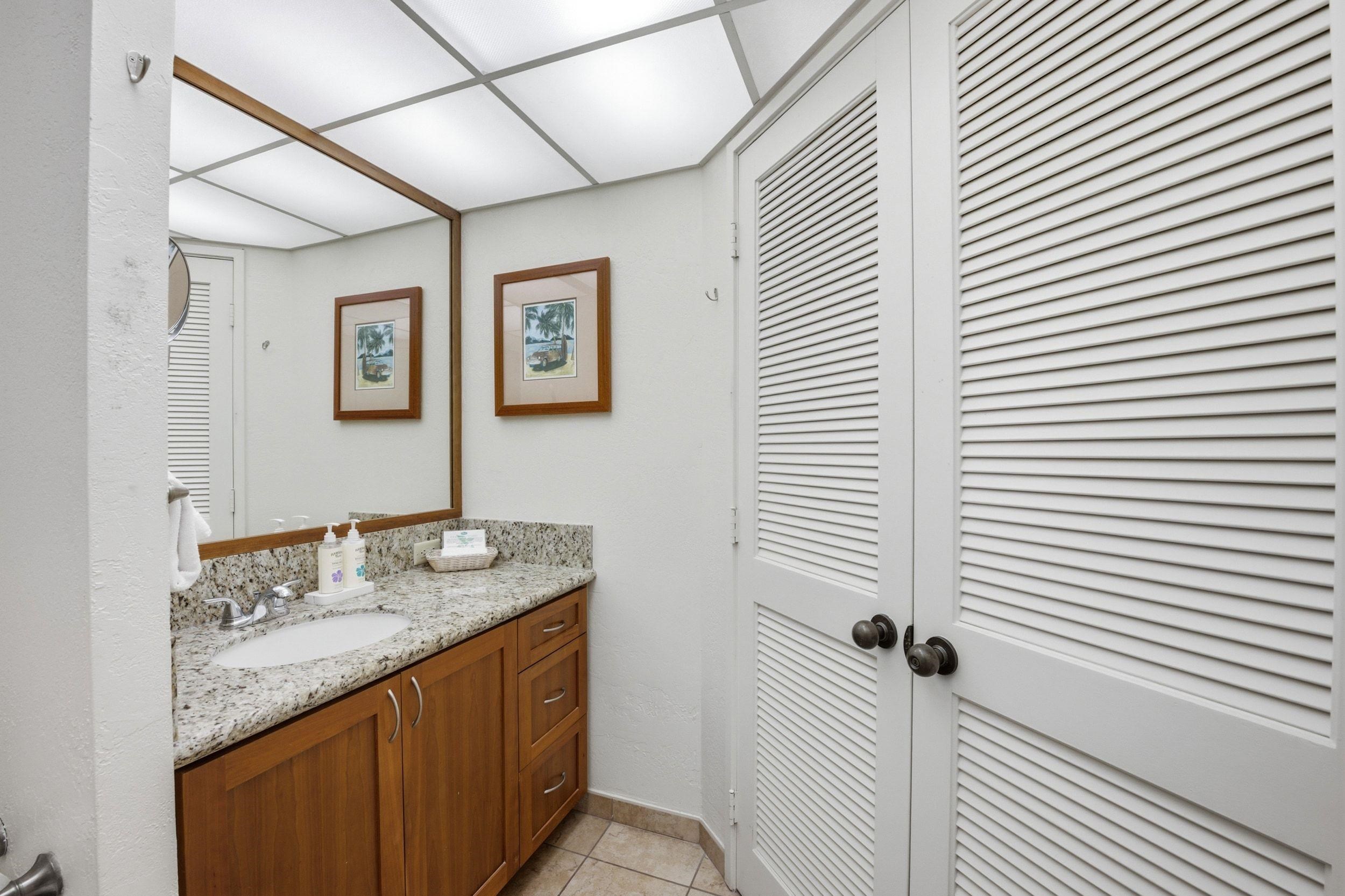 Kaanapali Shores condo # 919, Lahaina, Hawaii - photo 19 of 29