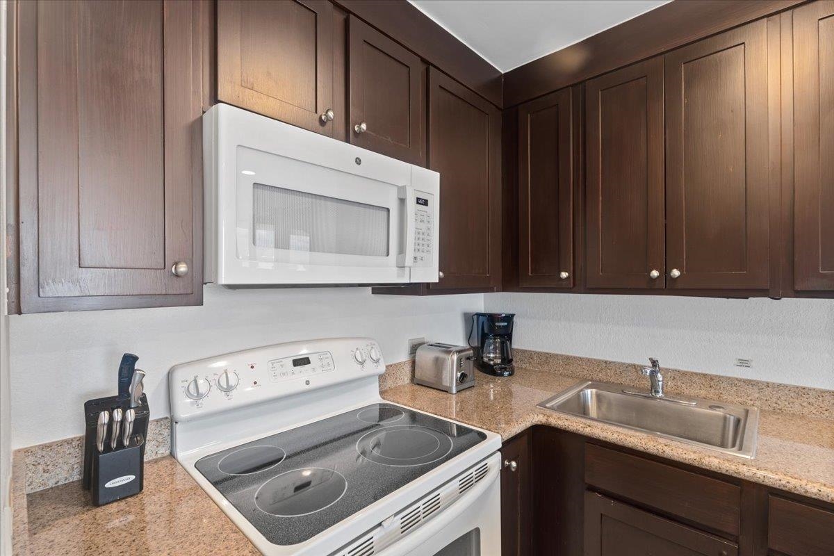 Kaanapali Shores condo # 941, Lahaina, Hawaii - photo 9 of 17