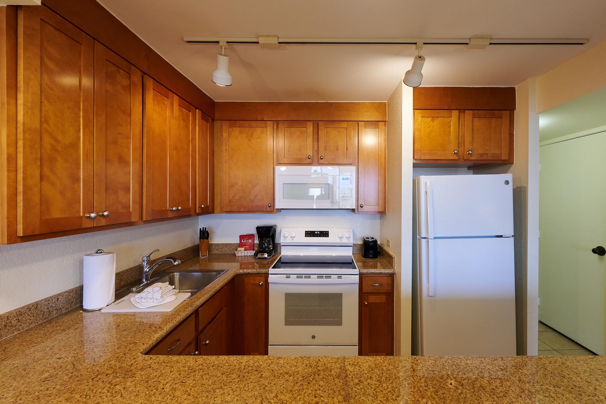 Kaanapali Shores condo # 945, Lahaina, Hawaii - photo 32 of 46