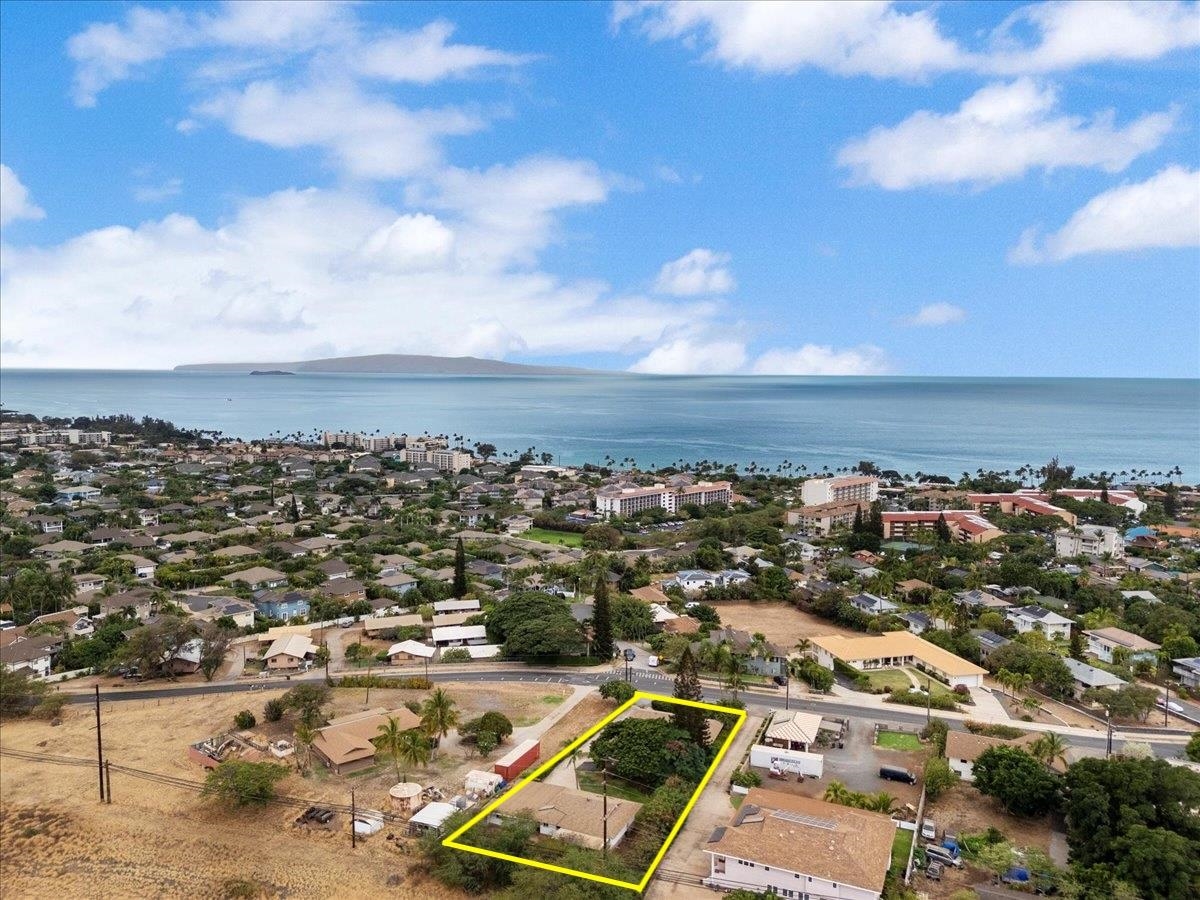 345  Auhana Rd Kihei, Kihei home - photo 2 of 50