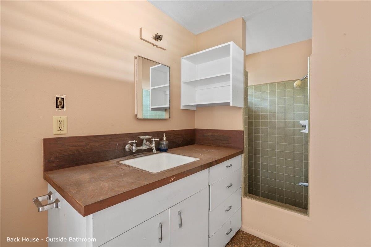 345  Auhana Rd Kihei, Kihei home - photo 44 of 50