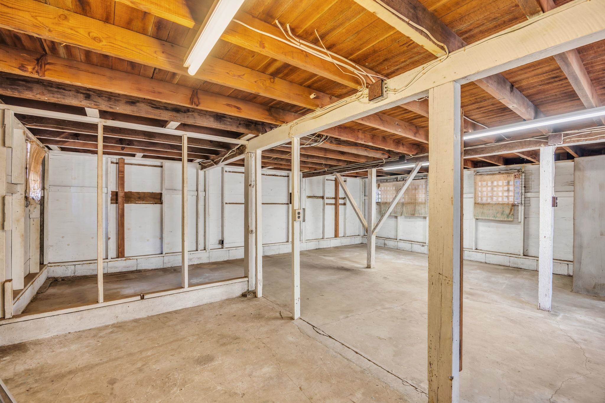 346  Alahee Dr , Wailuku home - photo 30 of 50