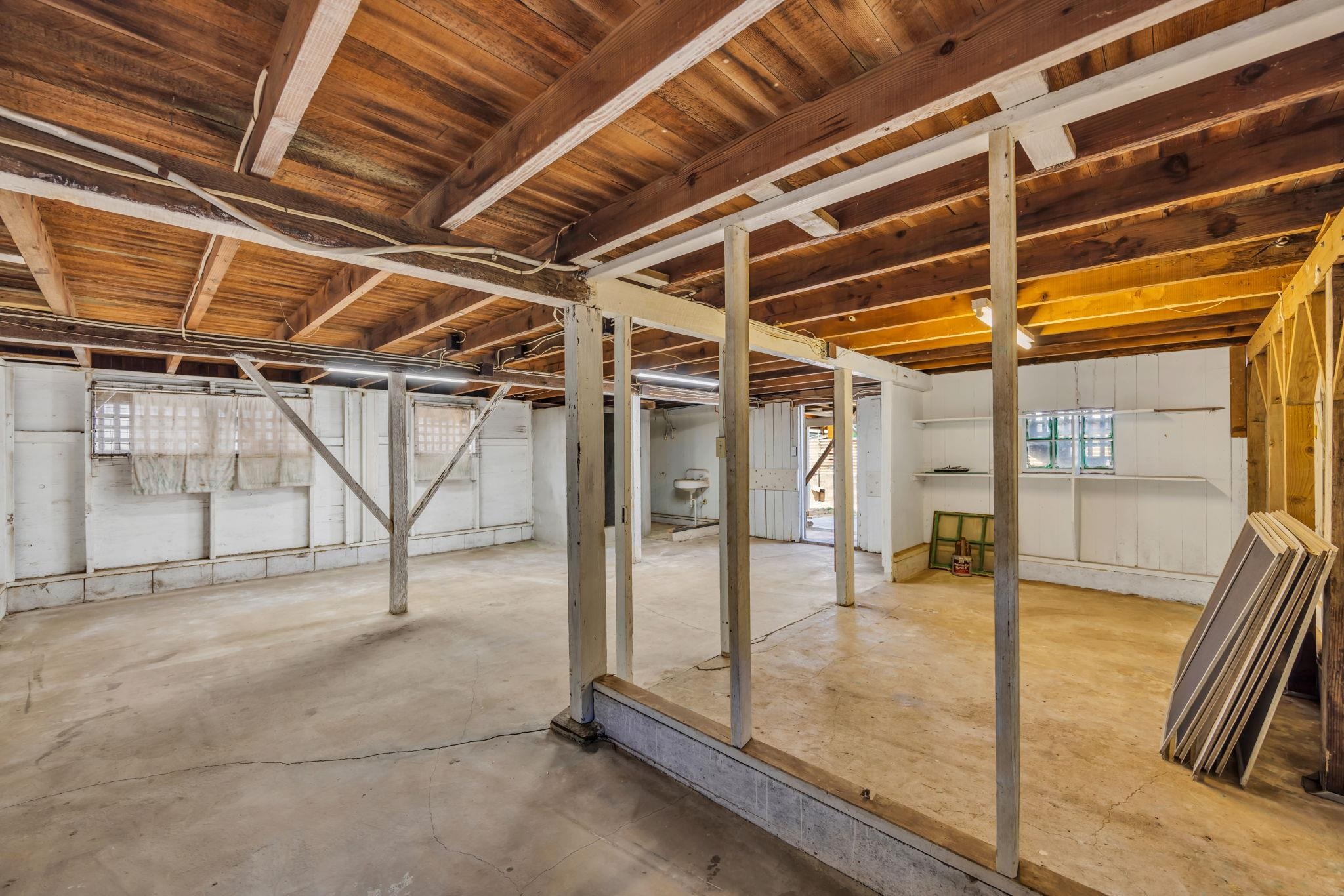 346  Alahee Dr , Wailuku home - photo 31 of 50