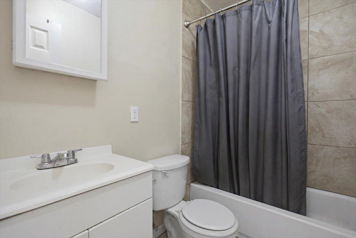 Happy Valley Village condo # A4, Wailuku, Hawaii - photo 7 of 25