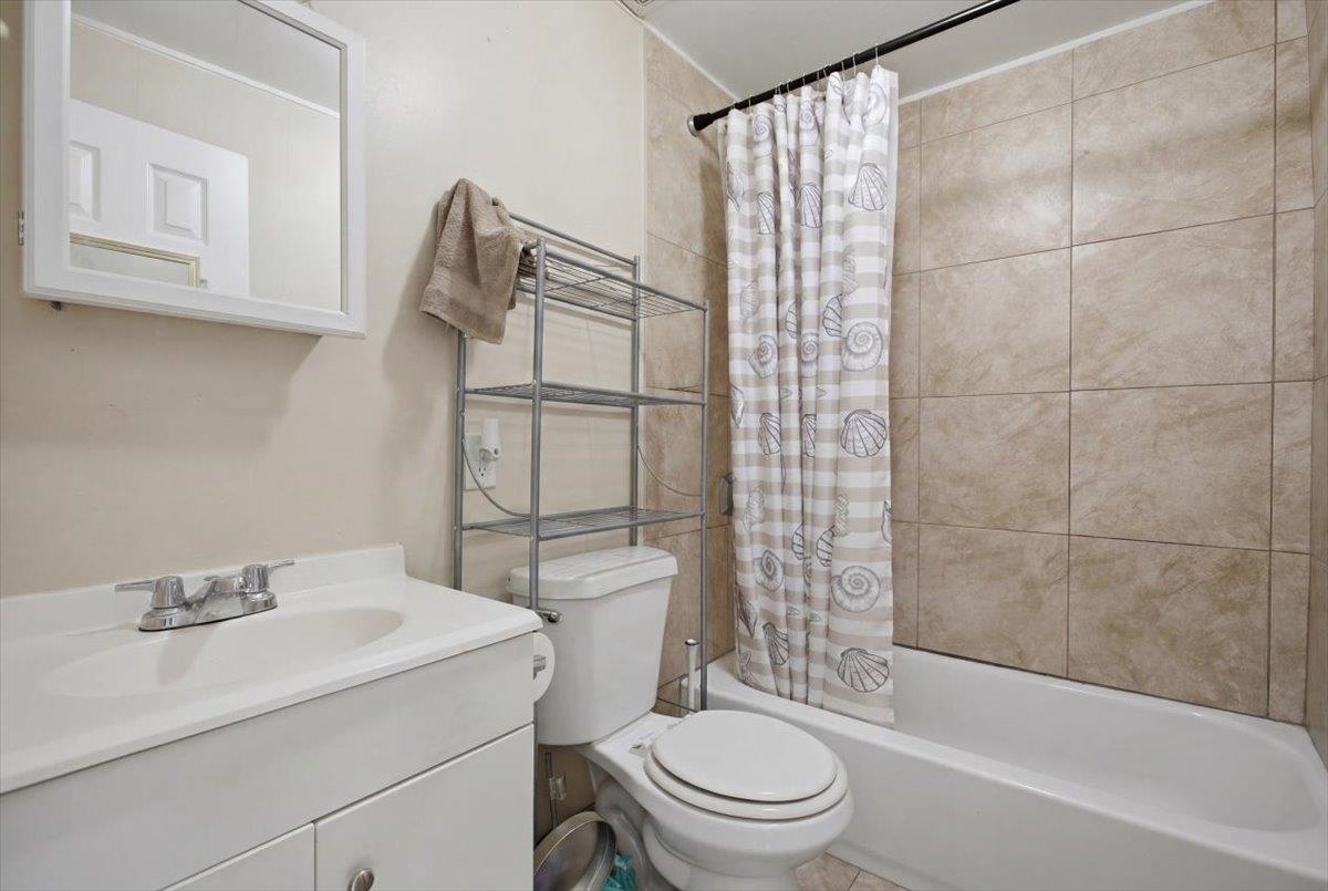 Happy Valley Village condo # A7, Wailuku, Hawaii - photo 6 of 27