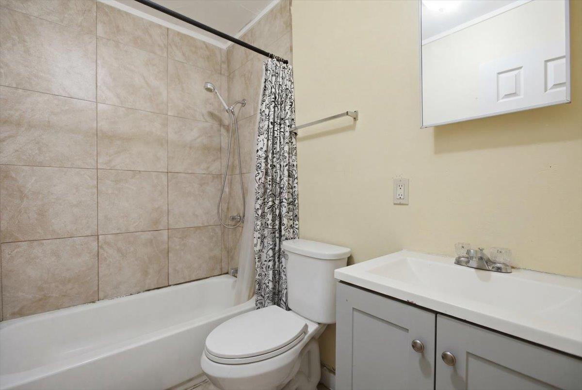 Happy Valley Village condo # A8, Wailuku, Hawaii - photo 2 of 23