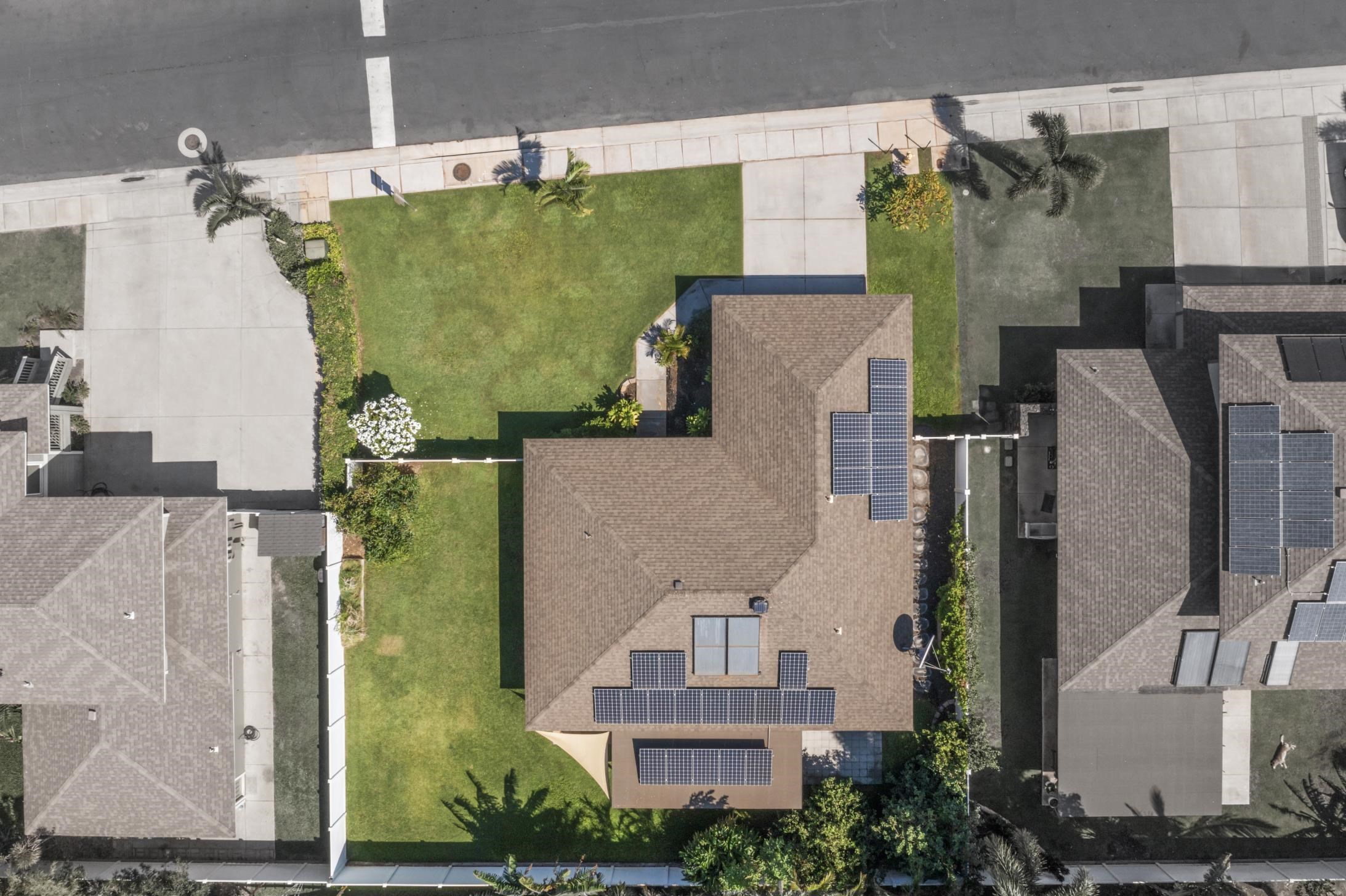 35  Heona Pl Kenolio Makai, Kihei home - photo 2 of 40