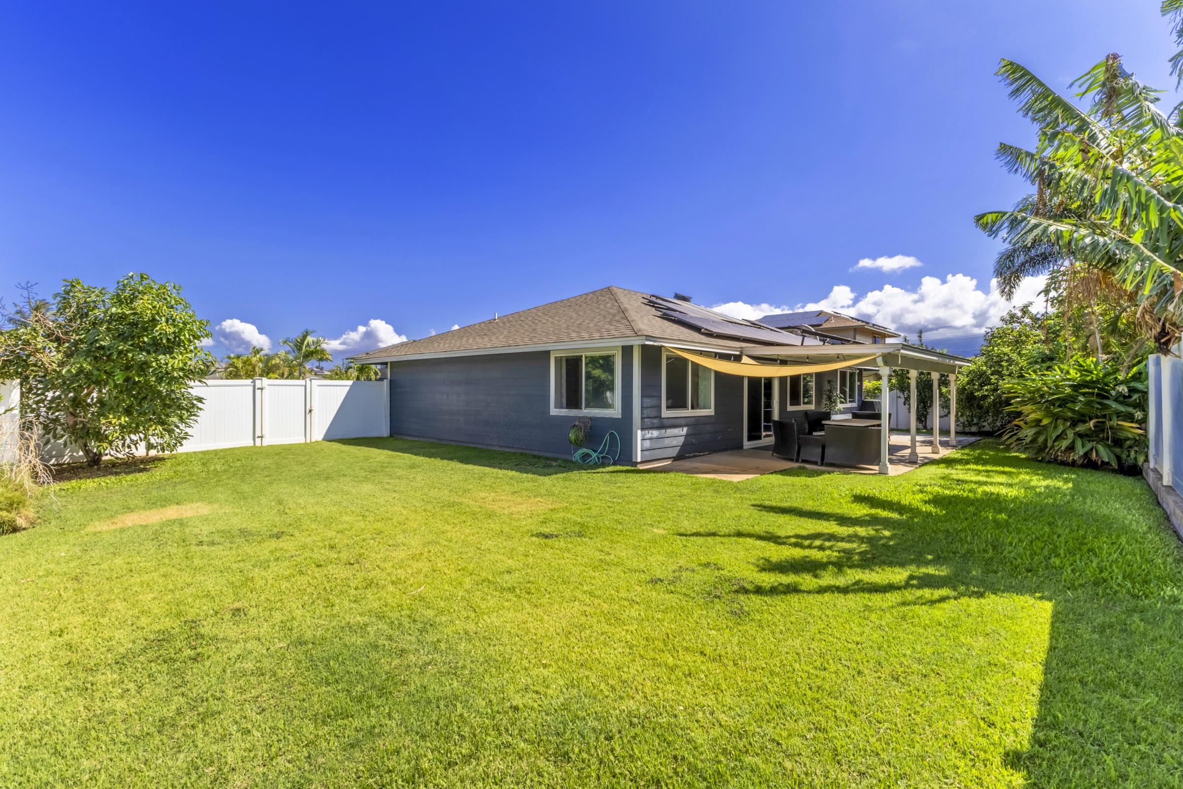35  Heona Pl Kenolio Makai, Kihei home - photo 4 of 40