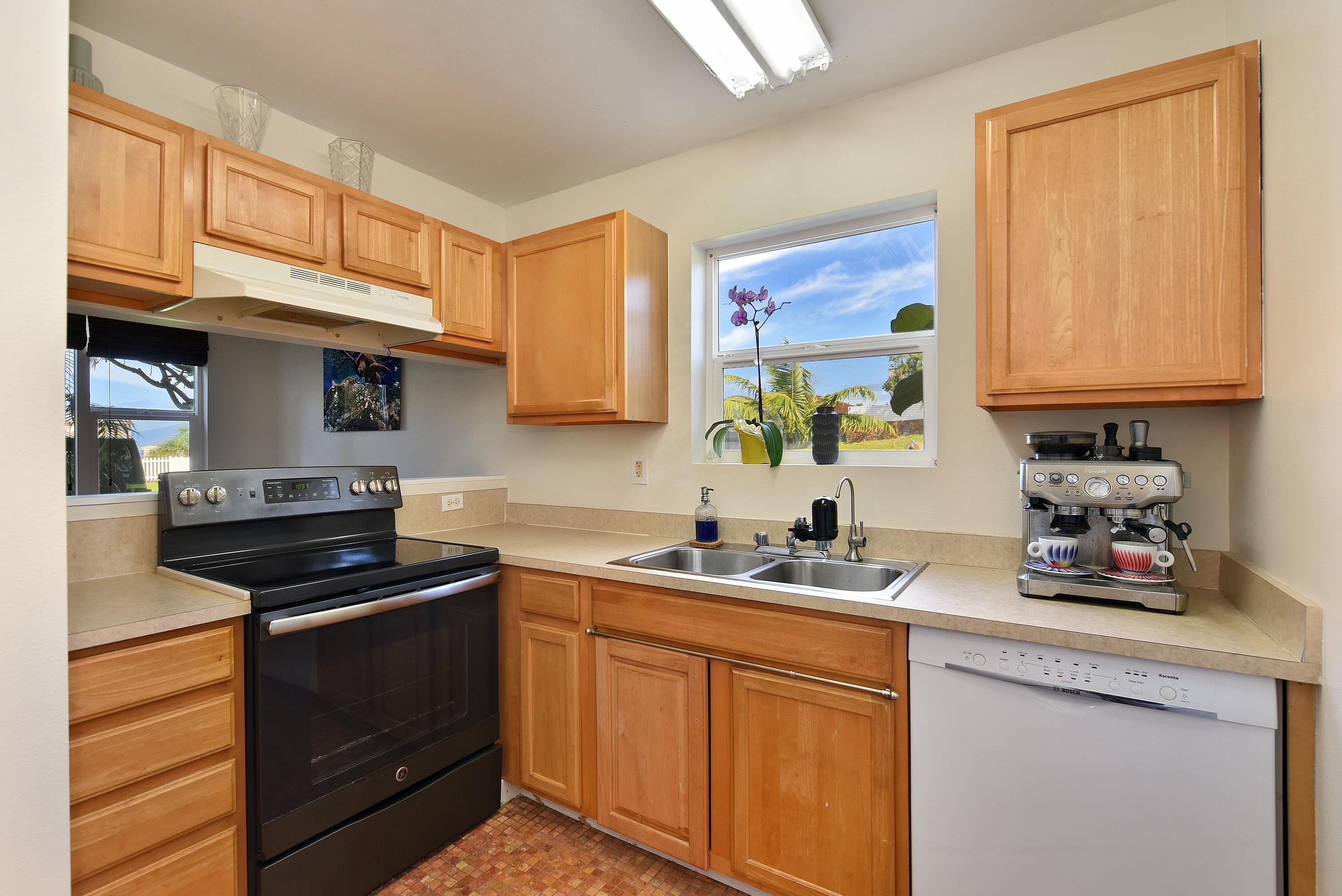 Villas at Kahana Ridge condo # 718, Lahaina, Hawaii - photo 13 of 37