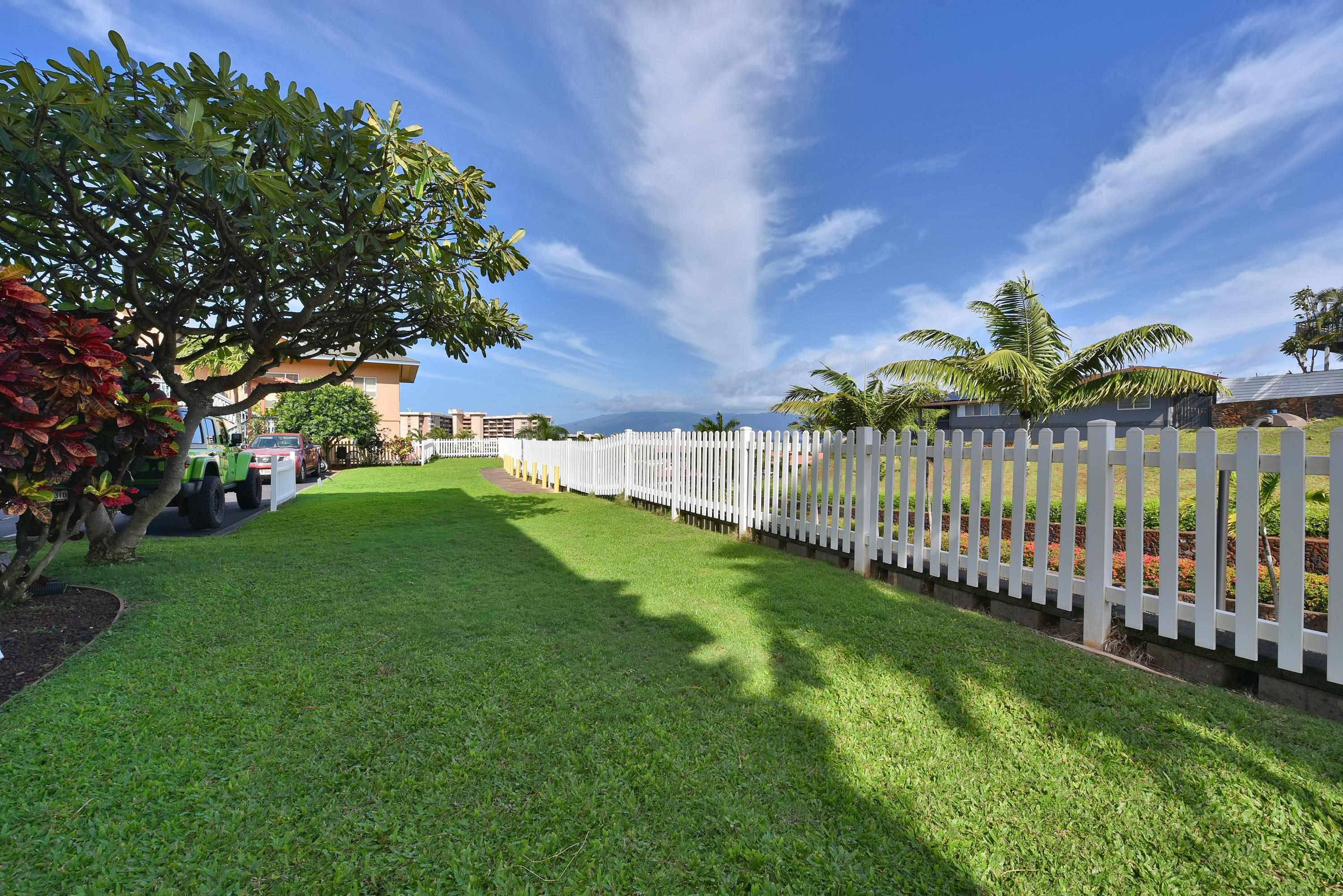 Villas at Kahana Ridge condo # 718, Lahaina, Hawaii - photo 4 of 37