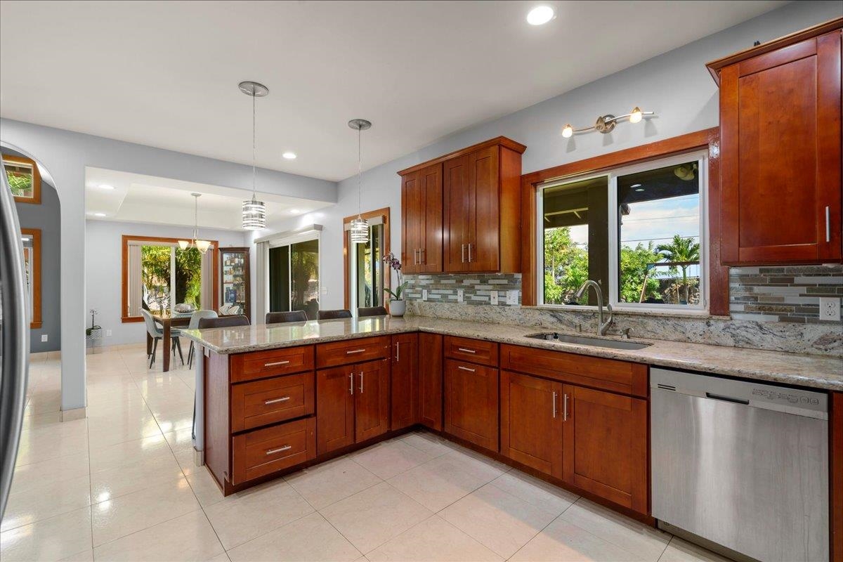 35  Onekea Pl , Wailuku home - photo 15 of 46