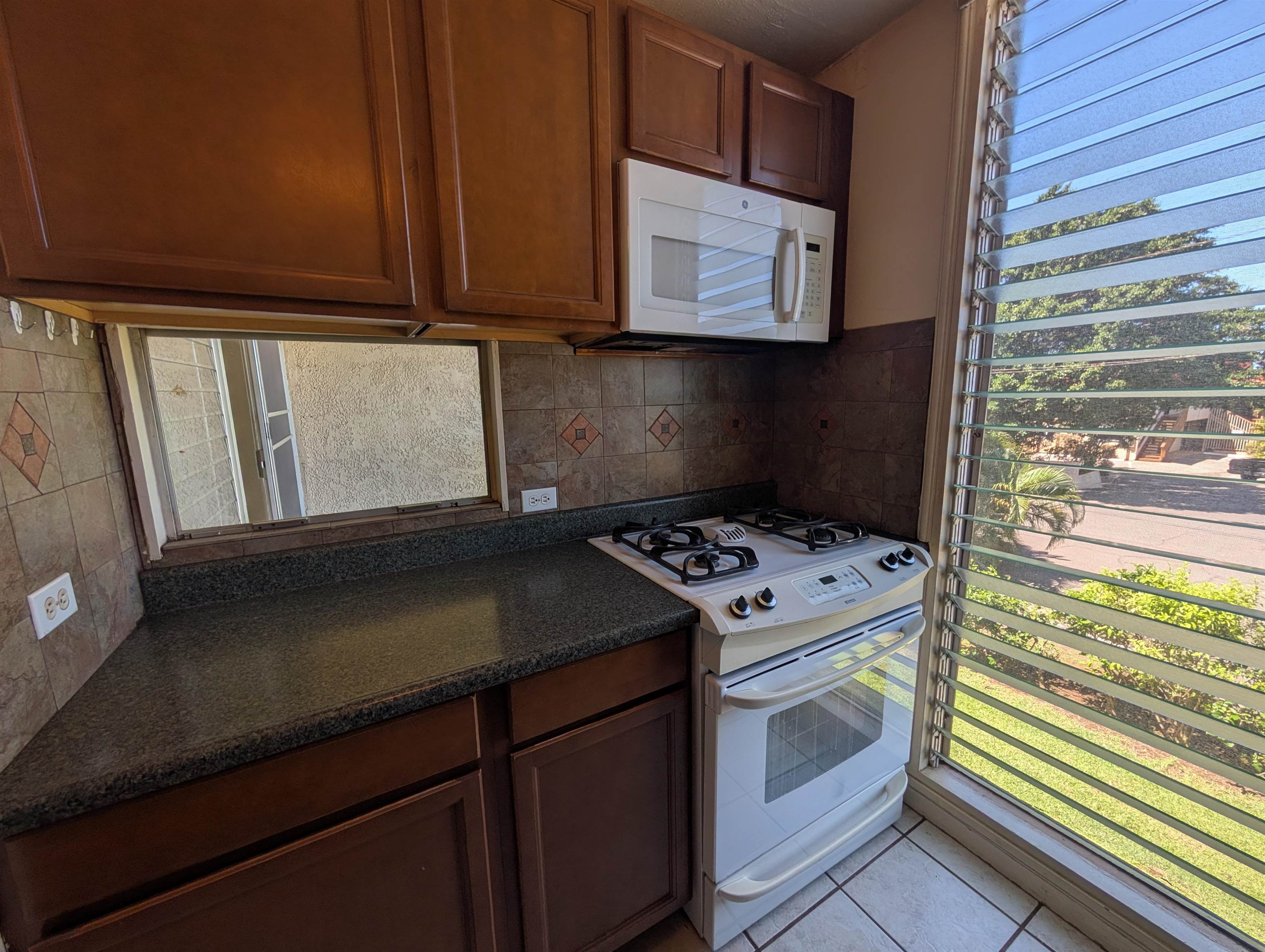 Kalama Terrace condo # L208, Kihei, Hawaii - photo 10 of 37