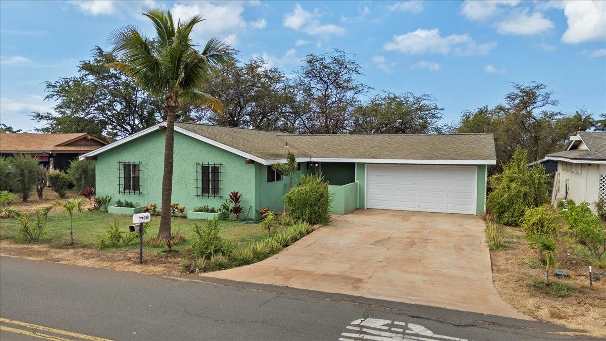 350  Kinaole Cir Kihei, Kihei home - photo 10 of 50