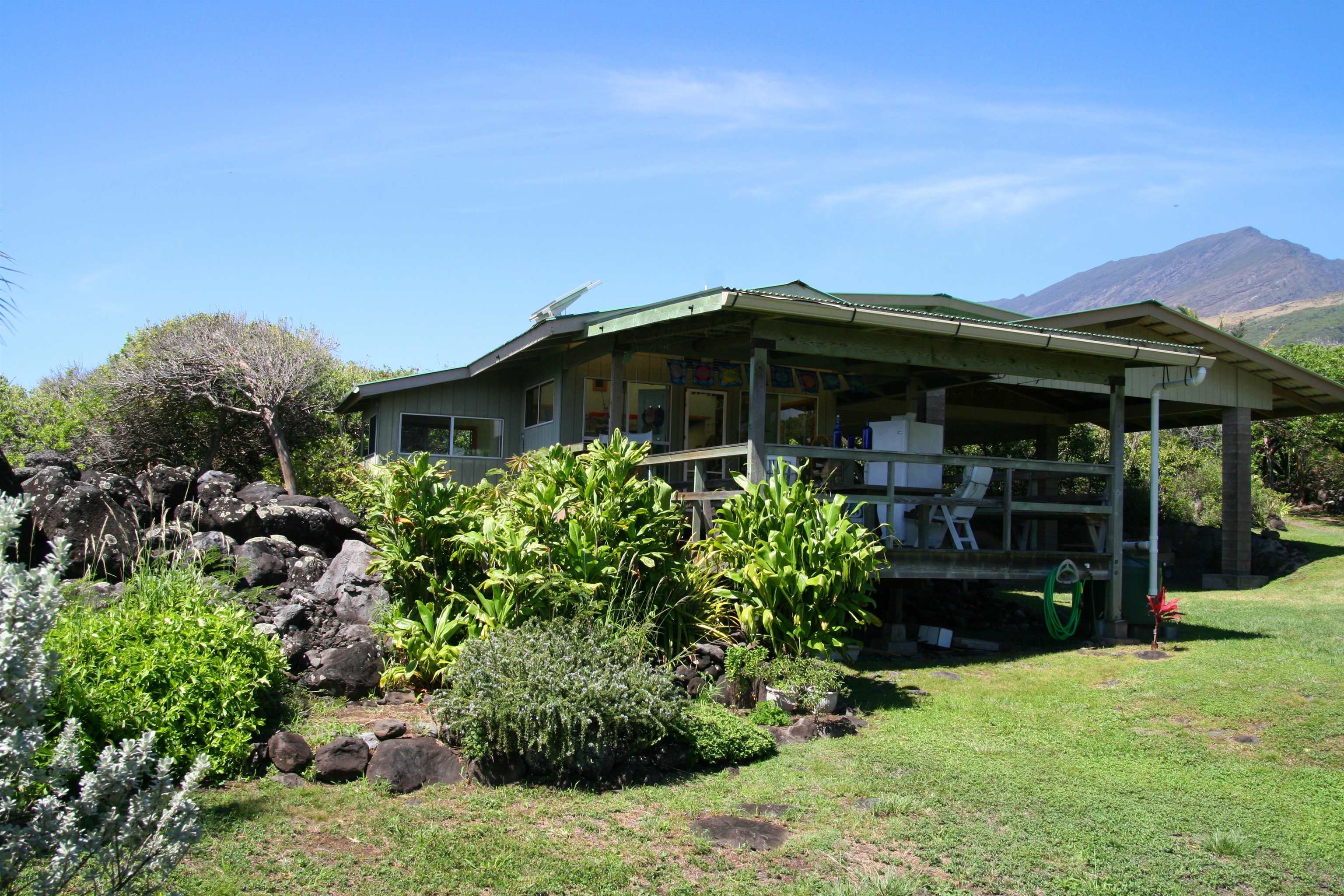 35006  Piilani Hwy , Kaupo home - photo 6 of 20