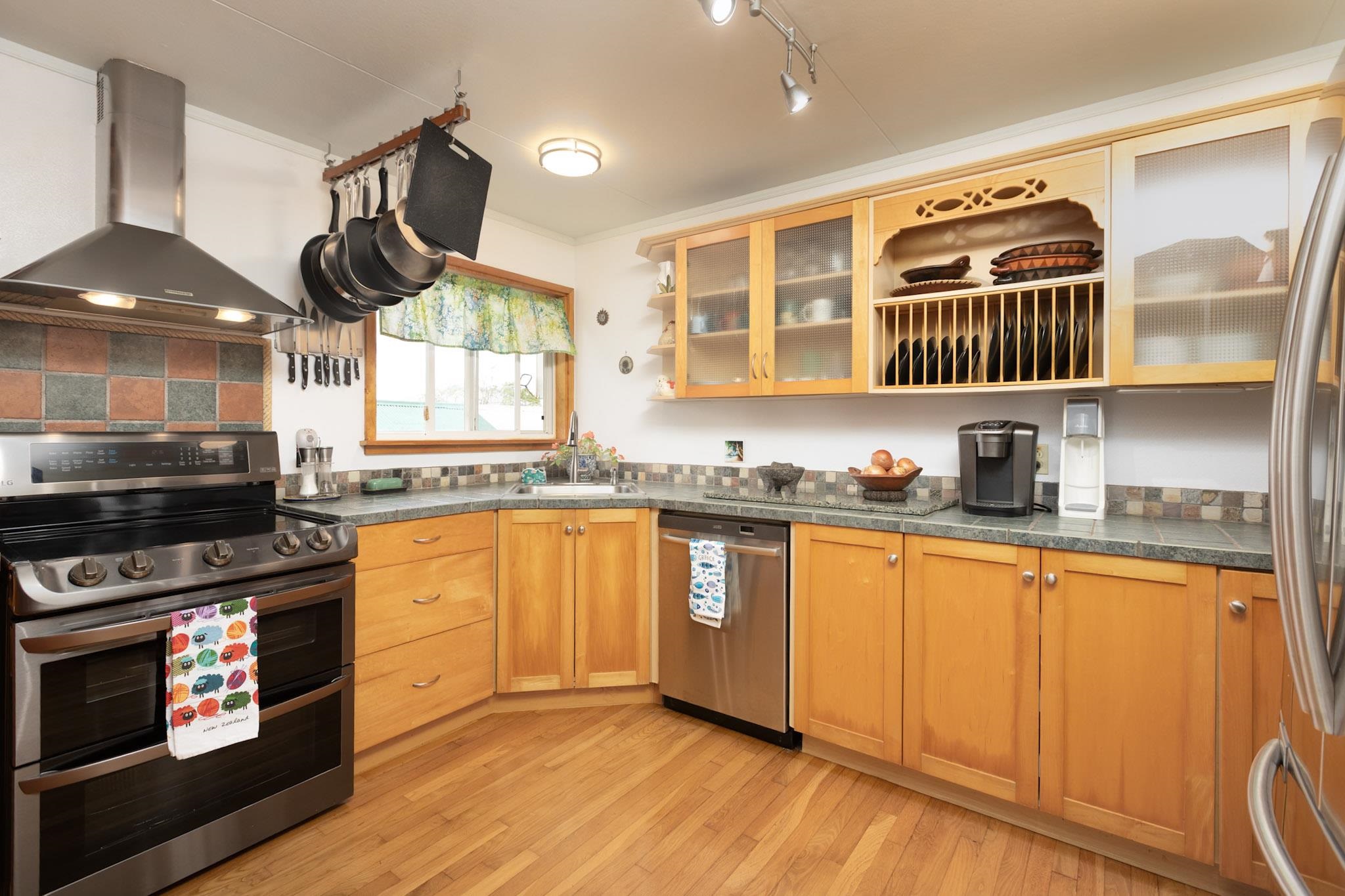 351  Caldwell Ave , Lanai home - photo 10 of 28