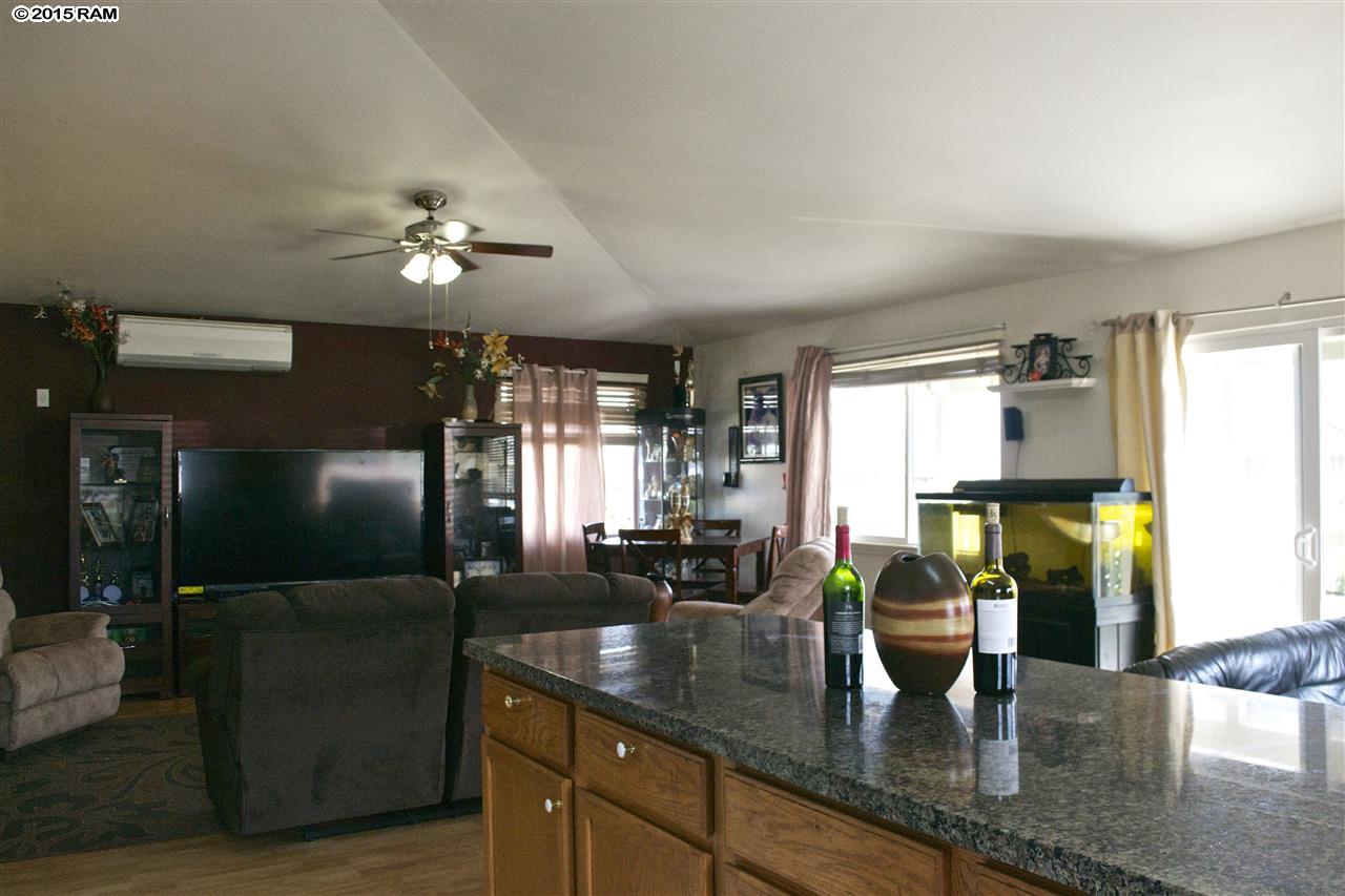 351  Kuualoha St , Kahului home - photo 6 of 27