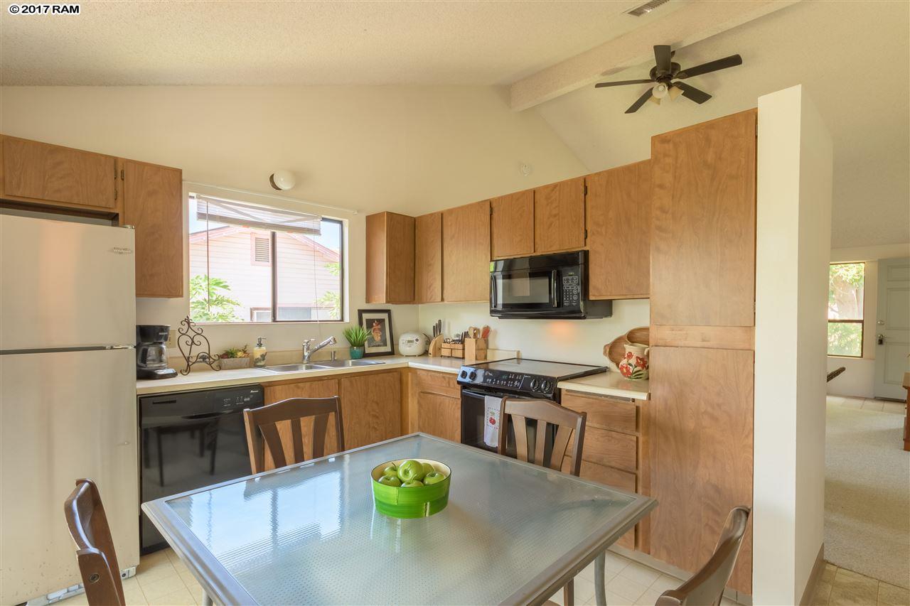 354  Kaiwahine St N. Kihei, Kihei home - photo 3 of 23