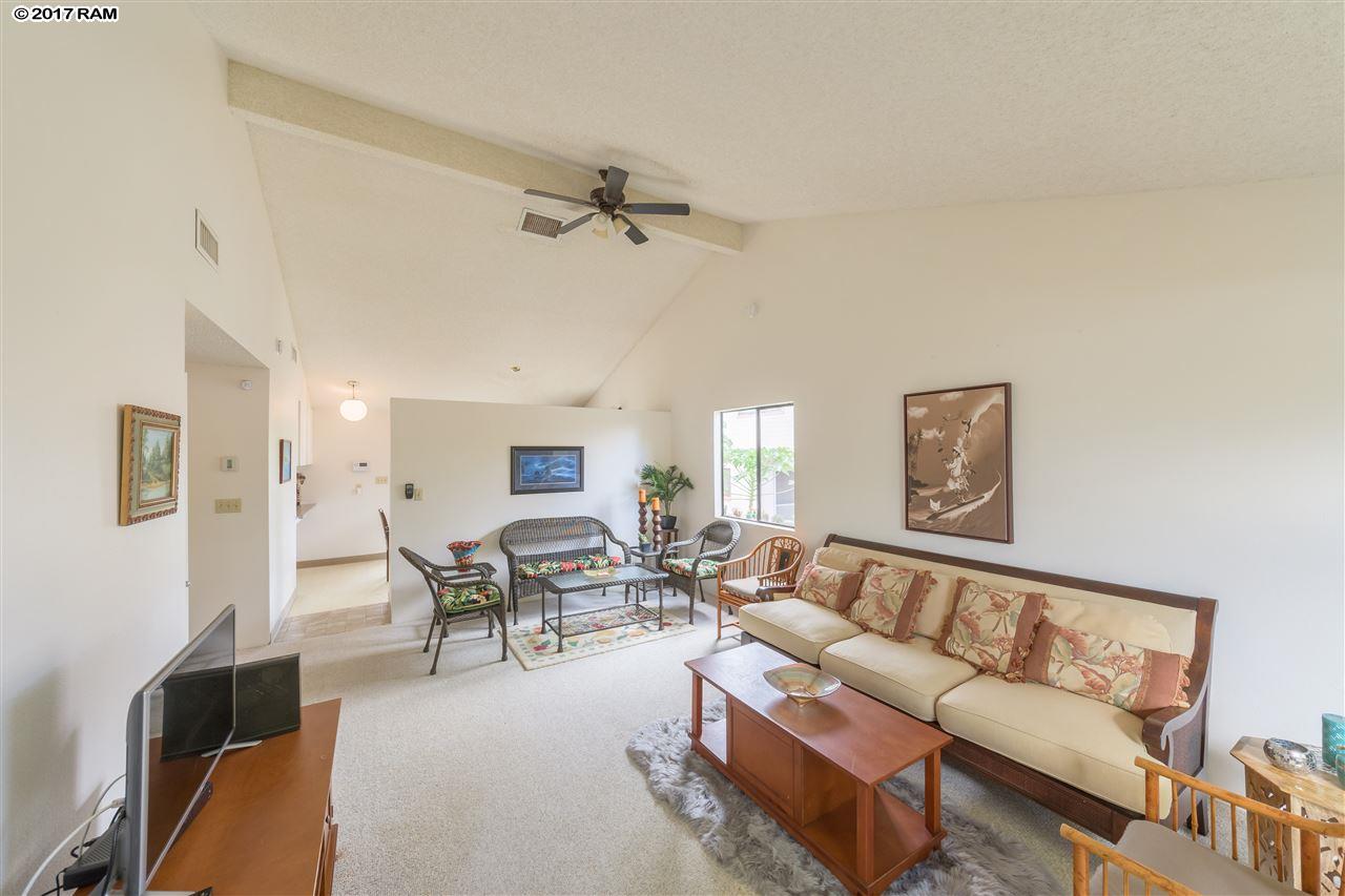 354  Kaiwahine St N. Kihei, Kihei home - photo 4 of 23