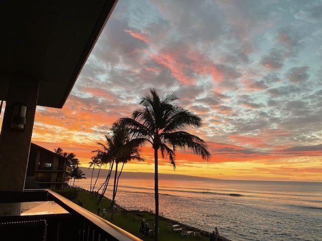 Papakea Resort I II condo # A-301, Lahaina, Hawaii - photo 2 of 36