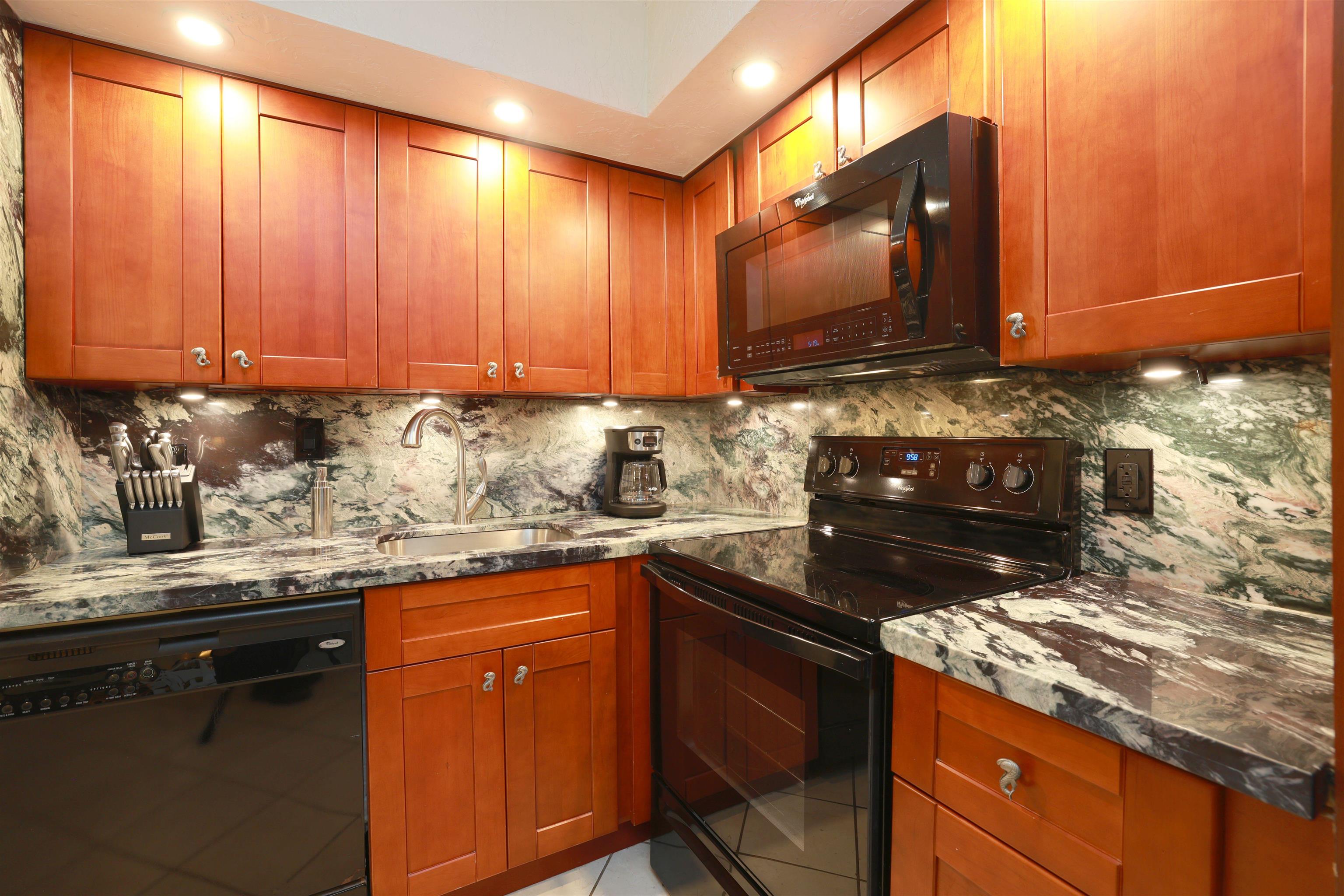 Papakea Resort I II condo # C107, Lahaina, Hawaii - photo 25 of 49