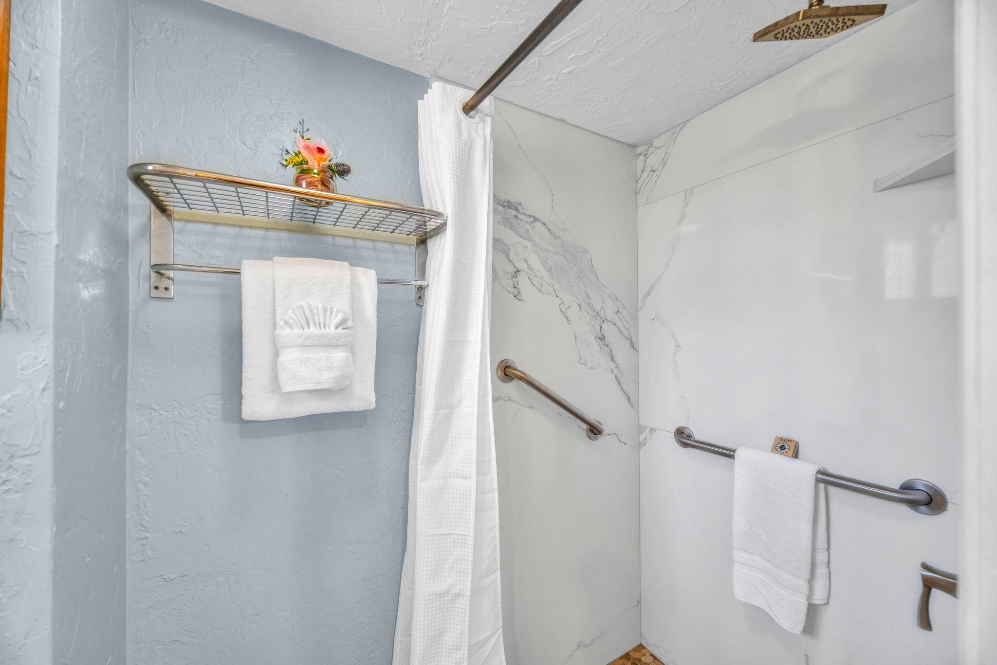 Papakea Resort I II condo # D303, Lahaina, Hawaii - photo 16 of 43