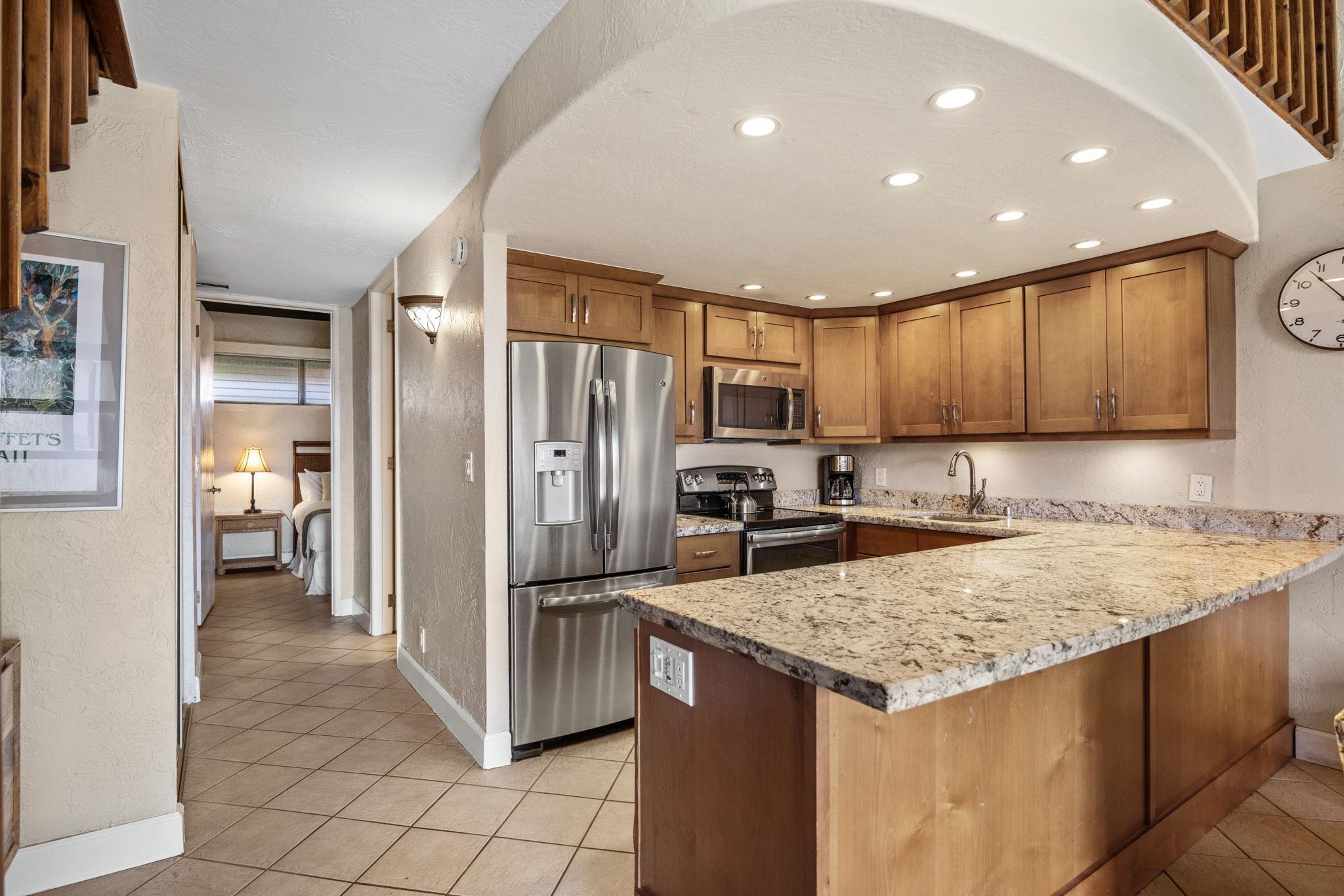 Papakea Resort I II condo # D-401, Lahaina, Hawaii - photo 5 of 37