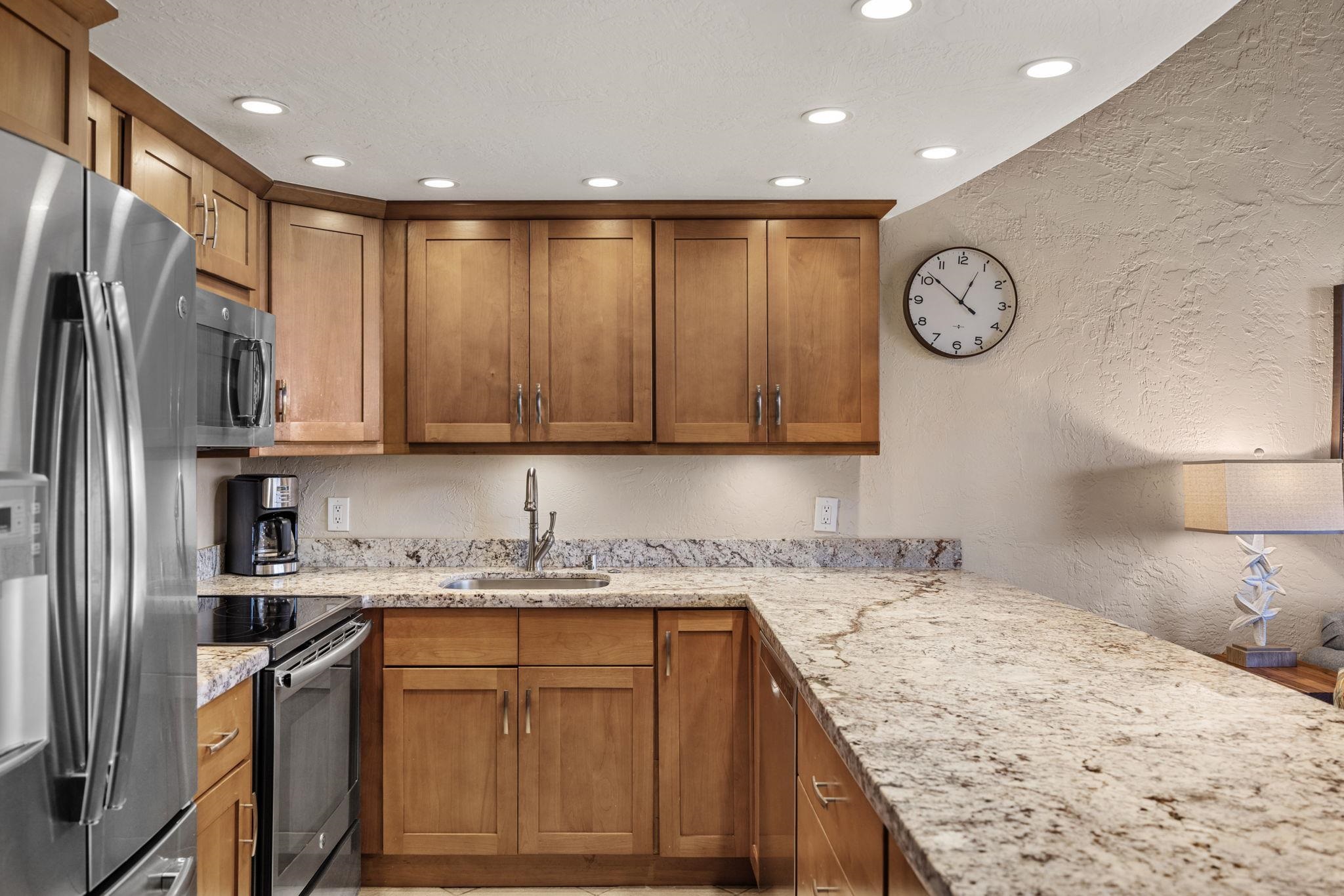 Papakea Resort I II condo # D-401, Lahaina, Hawaii - photo 9 of 37