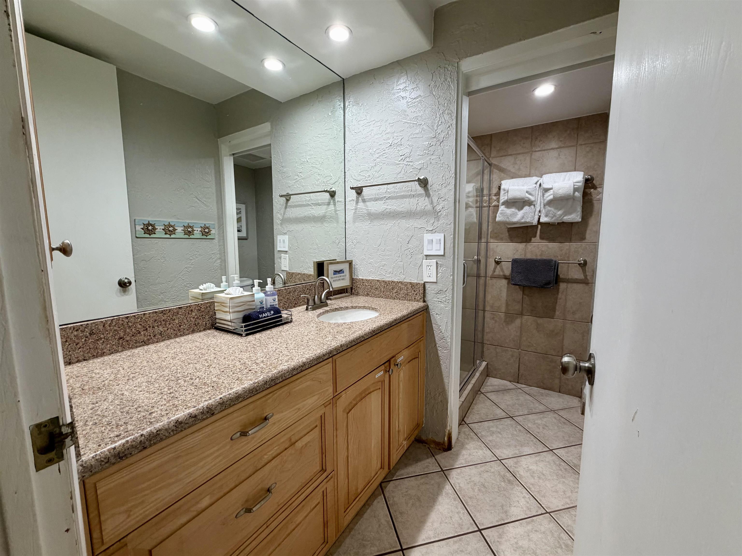 Papakea Resort I II condo # E-206, Lahaina, Hawaii - photo 16 of 29