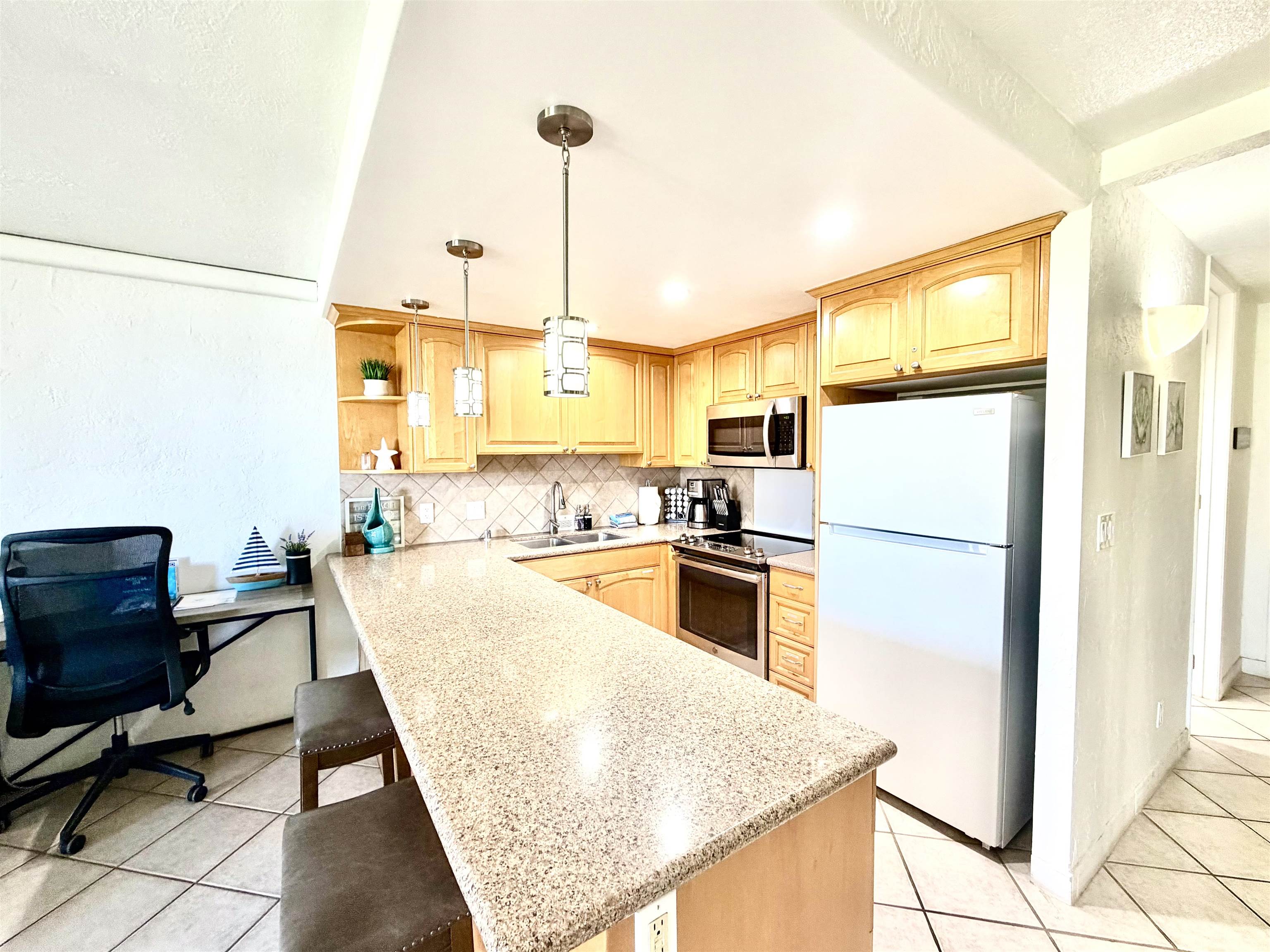 Papakea Resort I II condo # E-206, Lahaina, Hawaii - photo 4 of 29