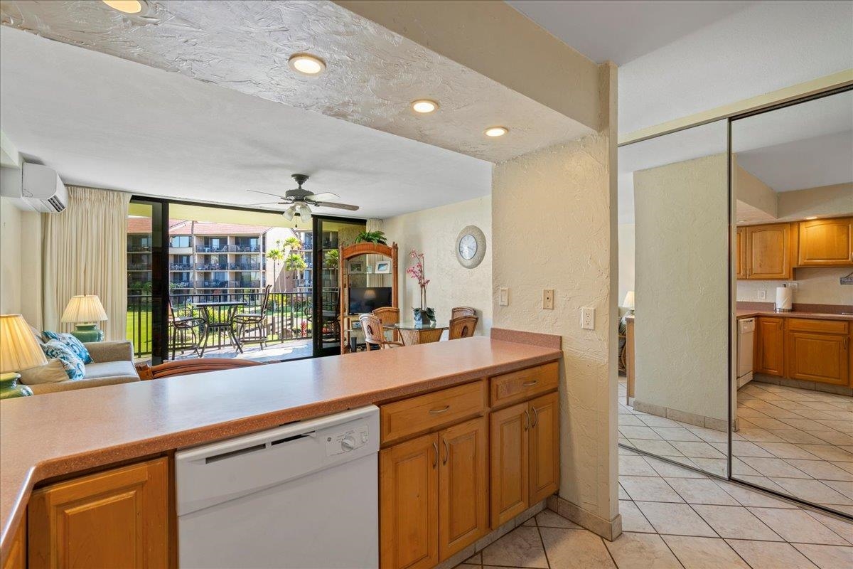 Papakea Resort I II condo # E209, Lahaina, Hawaii - photo 12 of 34