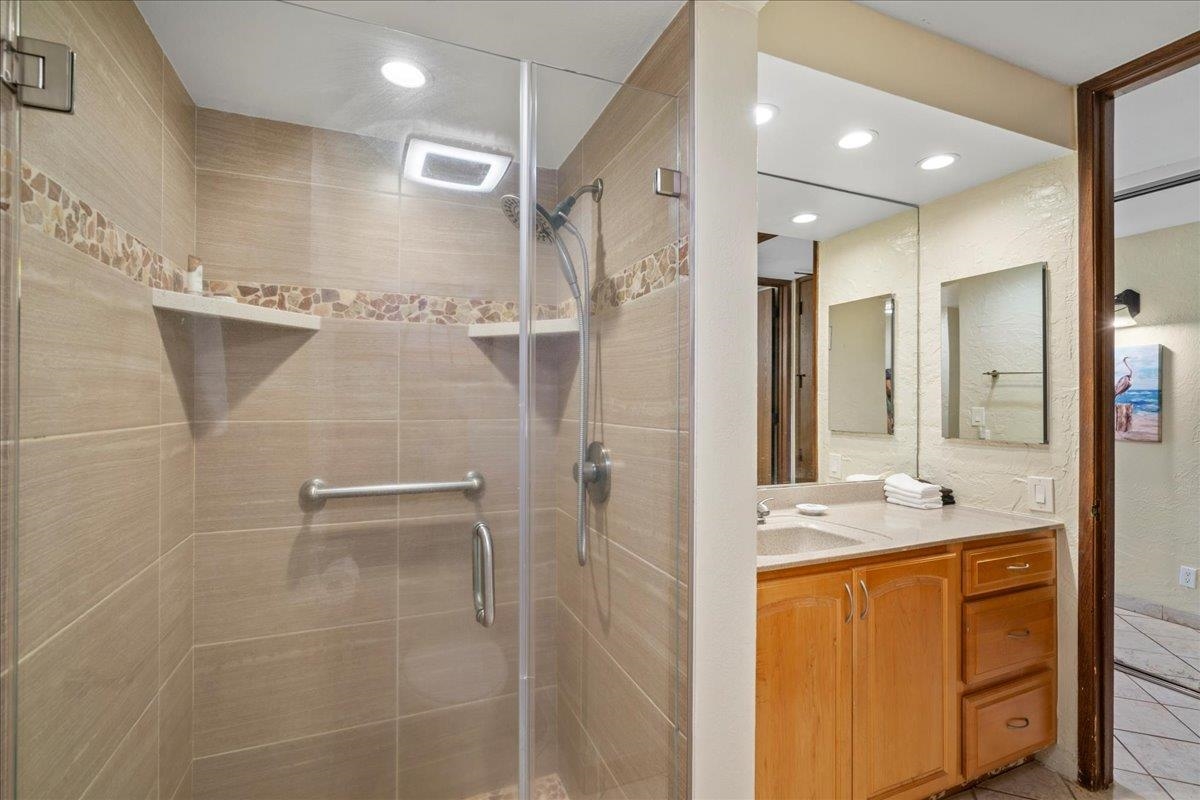 Papakea Resort I II condo # E209, Lahaina, Hawaii - photo 18 of 34