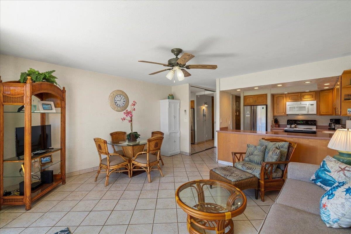 Papakea Resort I II condo # E209, Lahaina, Hawaii - photo 7 of 34