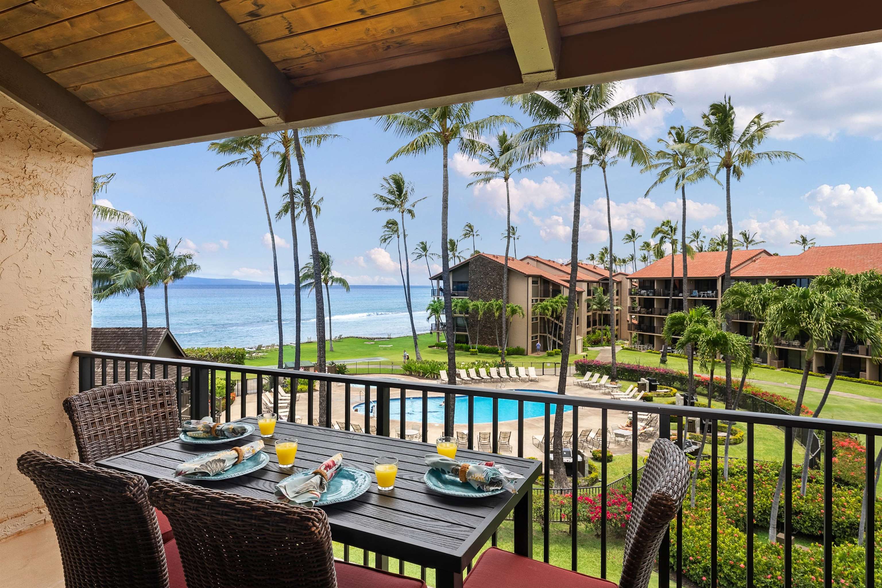 Papakea Resort I II condo # E404, Lahaina, Hawaii - photo 2 of 24