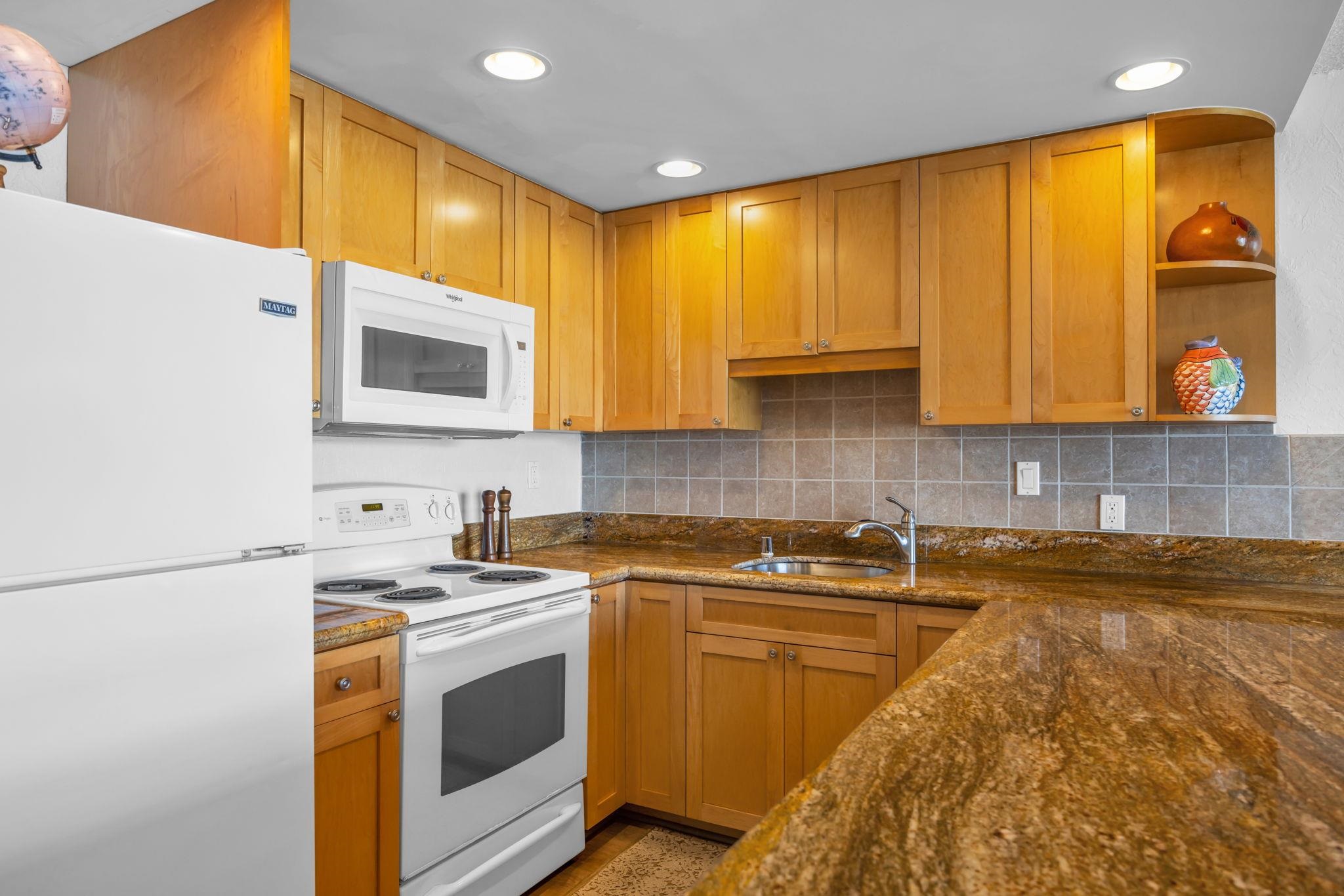 Papakea Resort I II condo # F209, Lahaina, Hawaii - photo 27 of 38