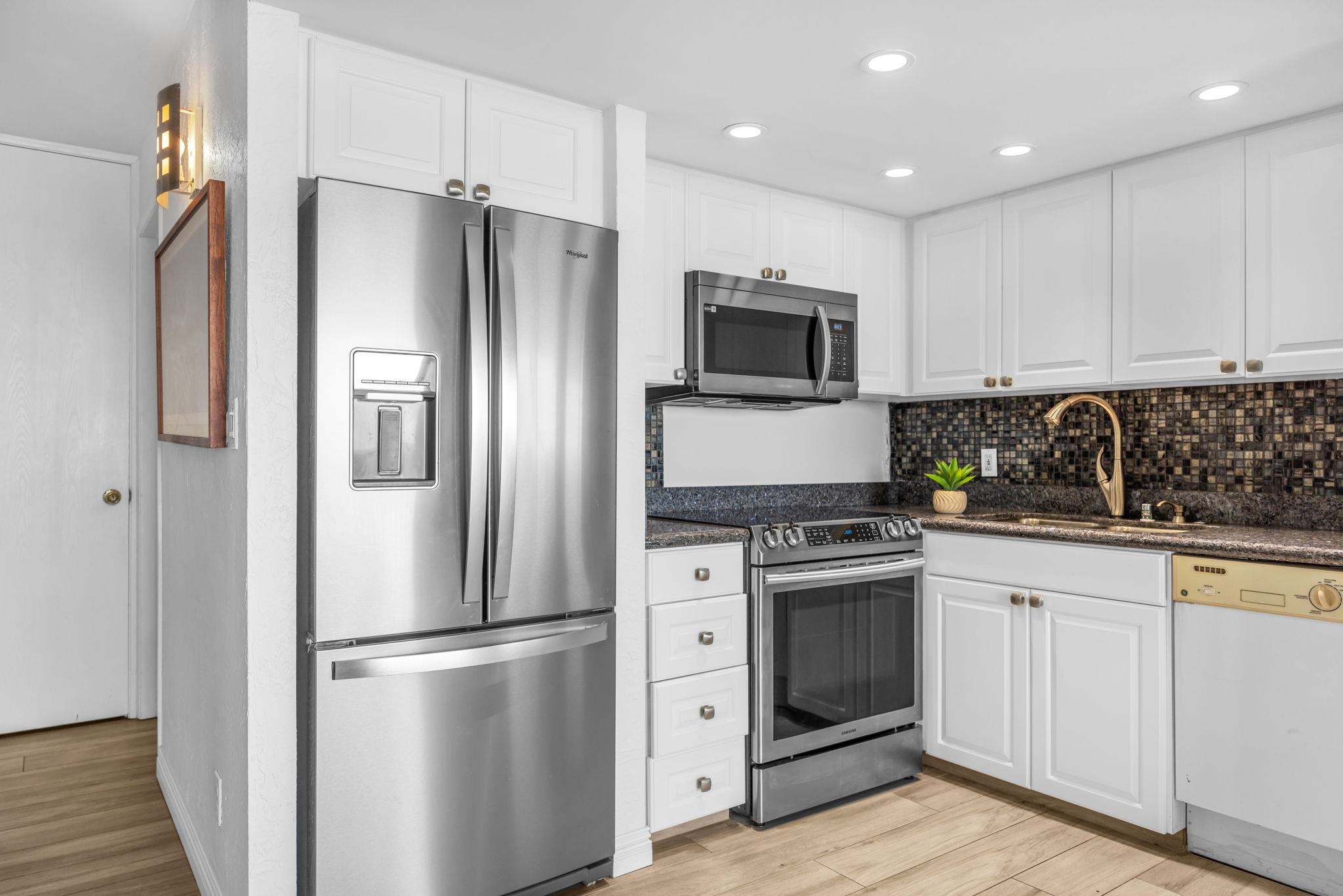 Papakea Resort I II condo # F303, Lahaina, Hawaii - photo 4 of 20