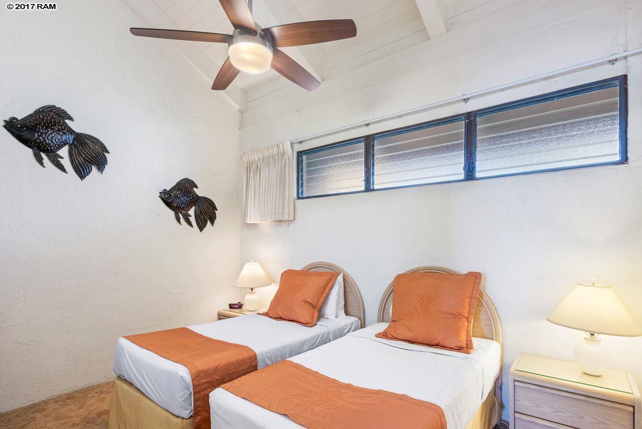 Papakea Resort I II condo # F405, Lahaina, Hawaii - photo 17 of 30