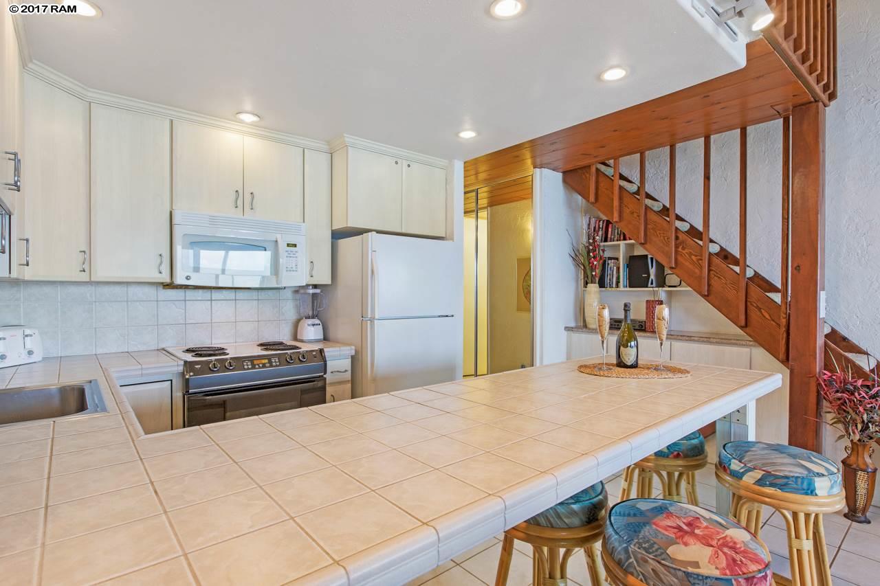 Papakea Resort I II condo # F405, Lahaina, Hawaii - photo 19 of 30