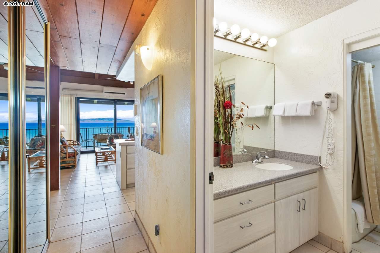 Papakea Resort I II condo # F405, Lahaina, Hawaii - photo 26 of 30