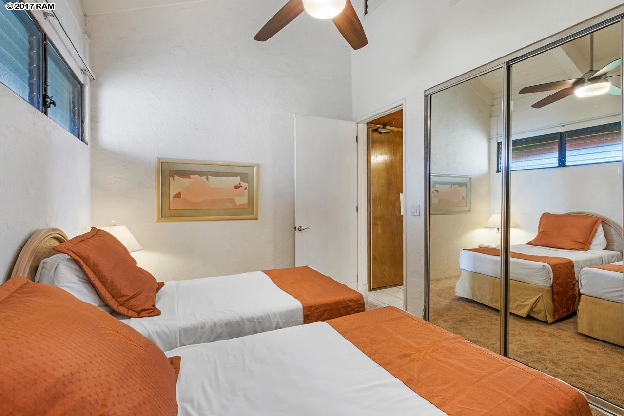 Papakea Resort I II condo # F405, Lahaina, Hawaii - photo 27 of 30