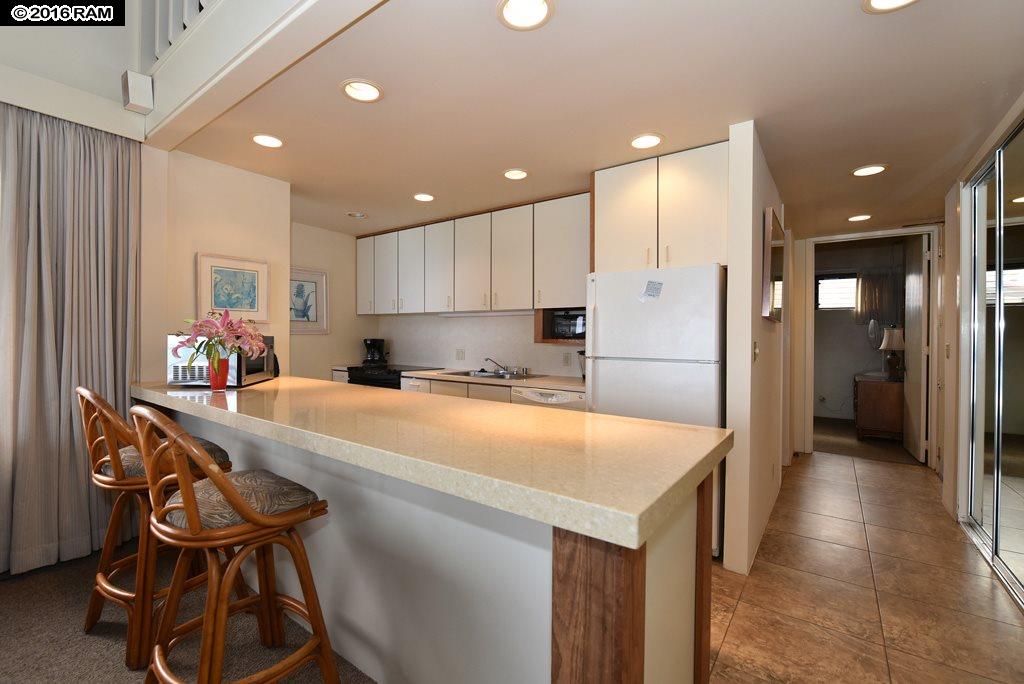 Papakea Resort I II condo # F 408, Lahaina, Hawaii - photo 5 of 19