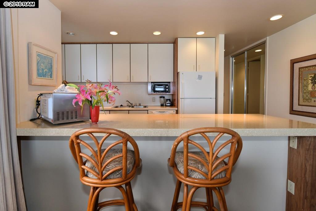 Papakea Resort I II condo # F 408, Lahaina, Hawaii - photo 6 of 19