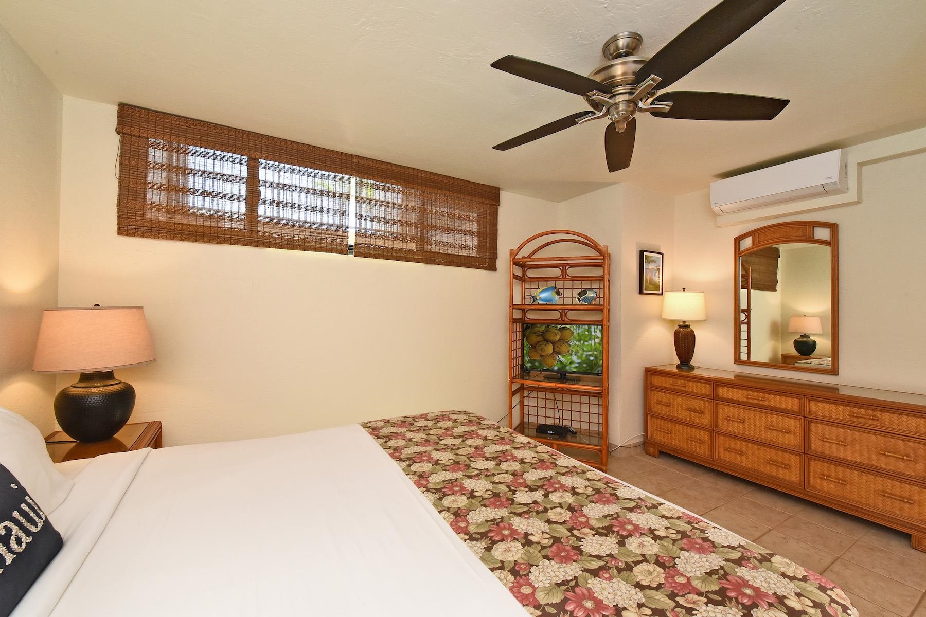 Papakea Resort I II condo # H205, Lahaina, Hawaii - photo 17 of 31