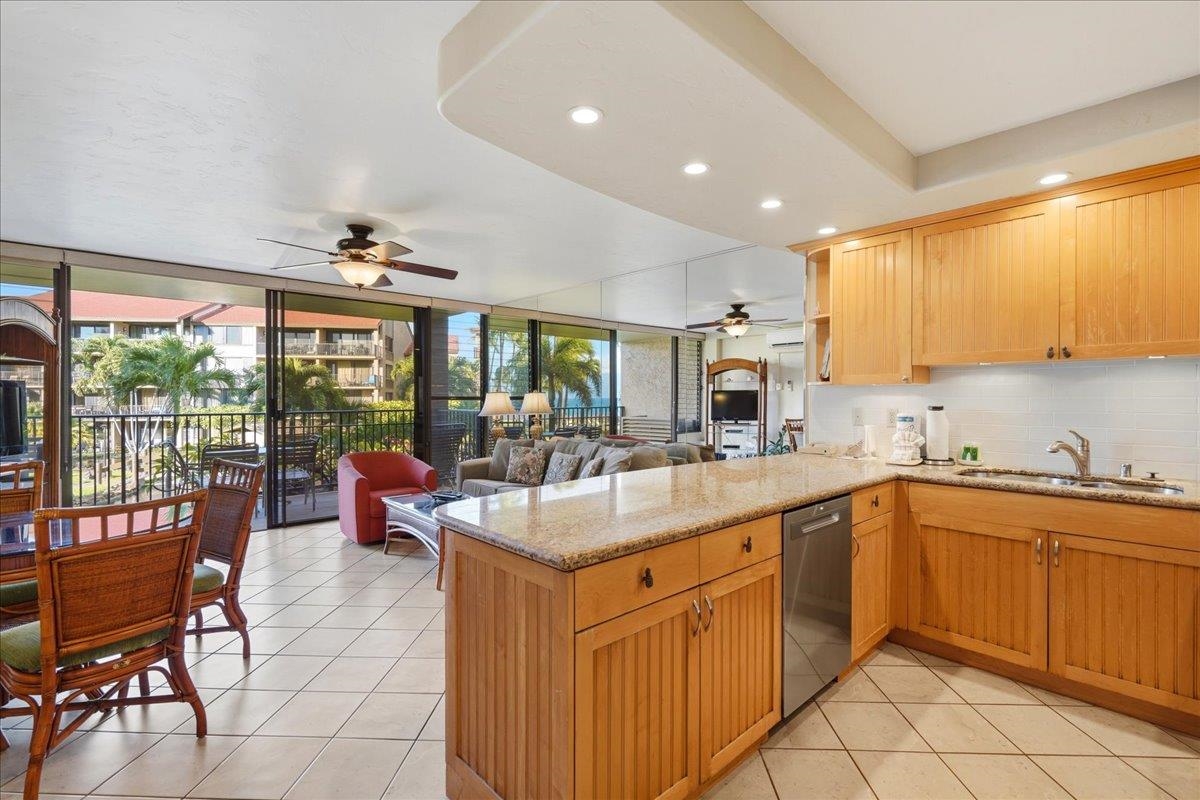 Papakea Resort I II condo # J203, Lahaina, Hawaii - photo 11 of 43